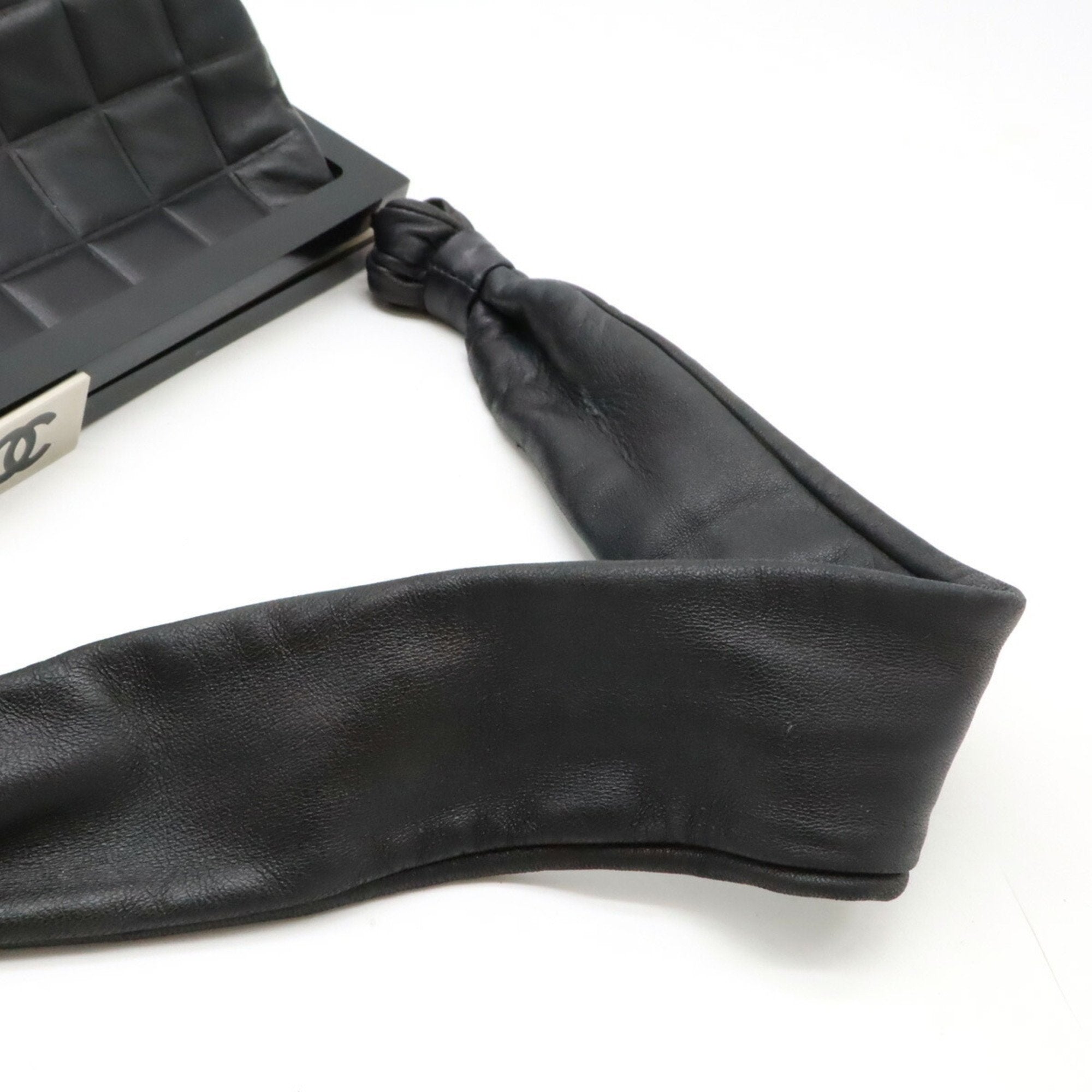 Chanel Black Leather Handbag Shoulder Bag (Pre-Owned)