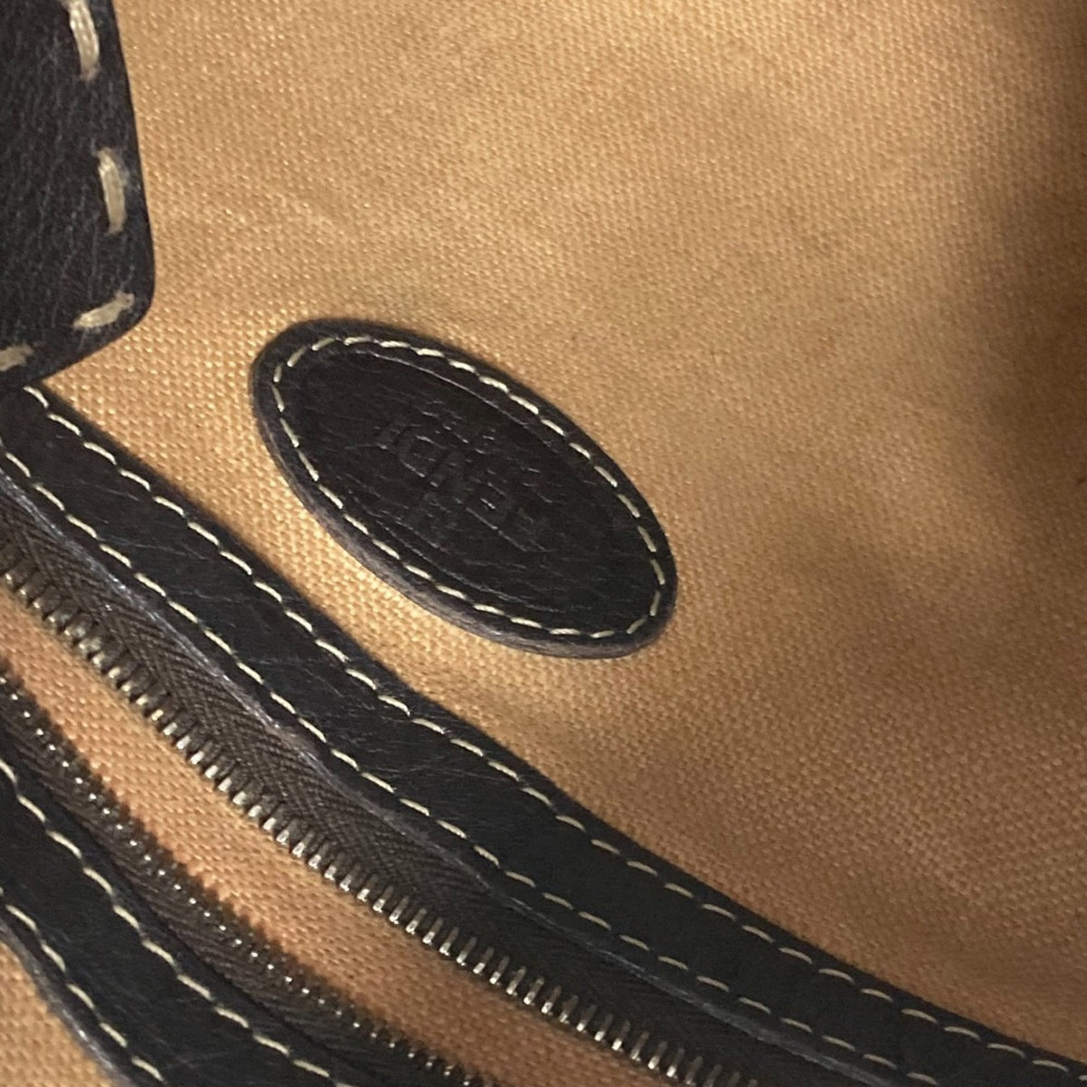 Fendi Dark Brown Leather Pochette Shoulder Bag (Pre-Owned)