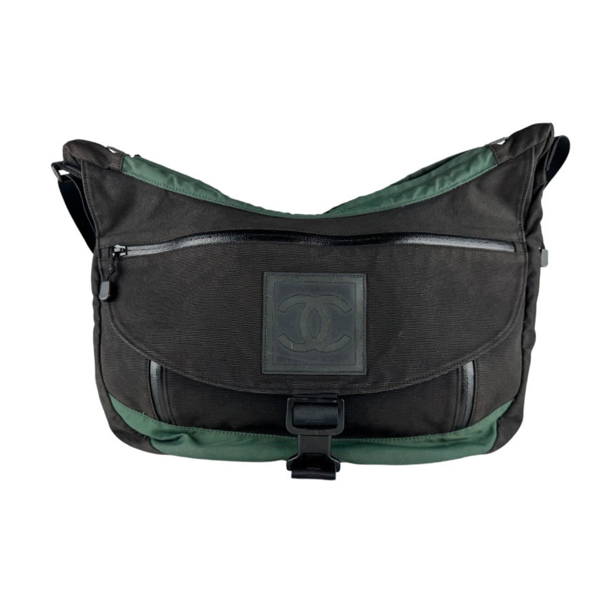 Chanel Black Green Nylon Shoulder Bag (Pre-Owned)