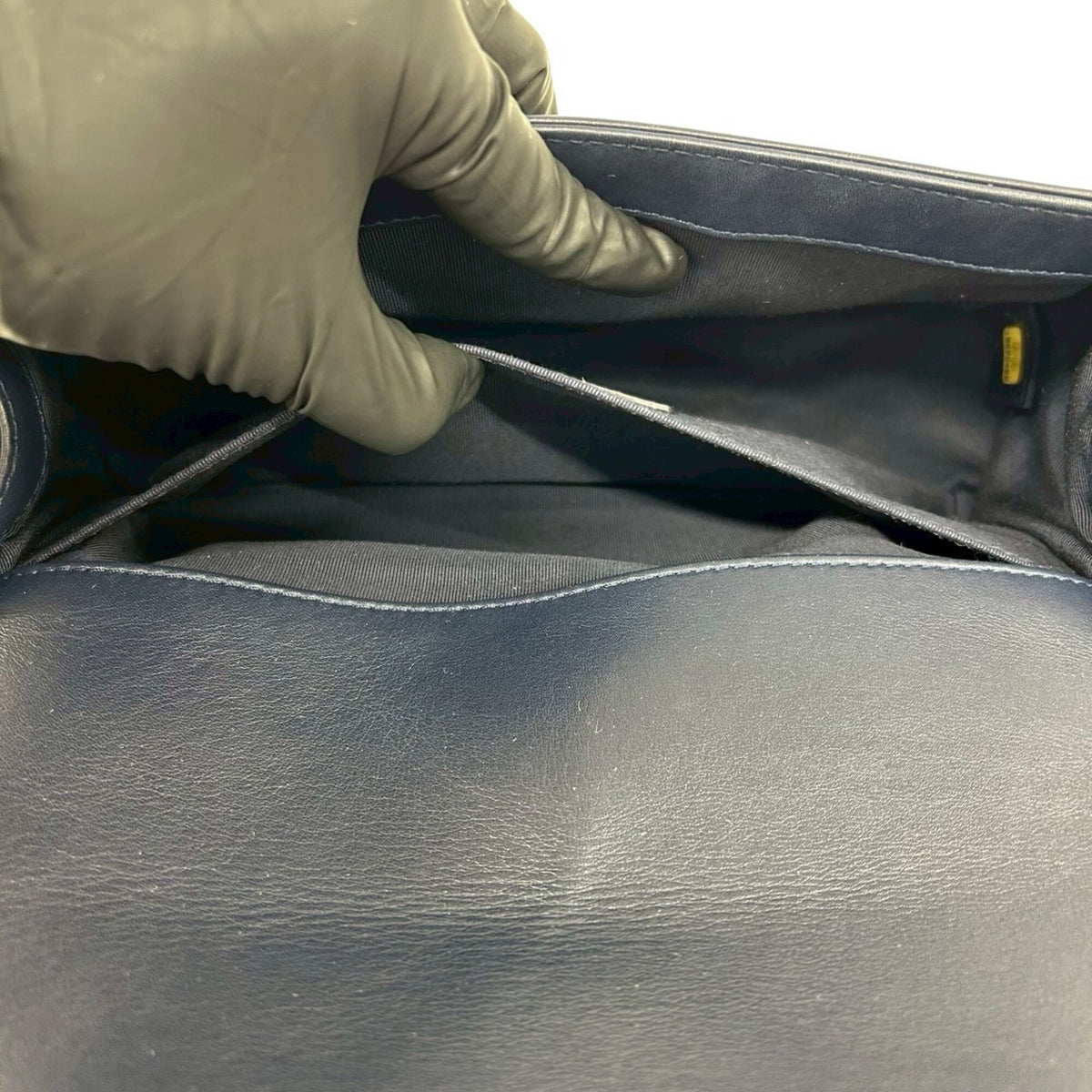 Chanel Navy Leather Shoulder Bag (Pre-Owned)