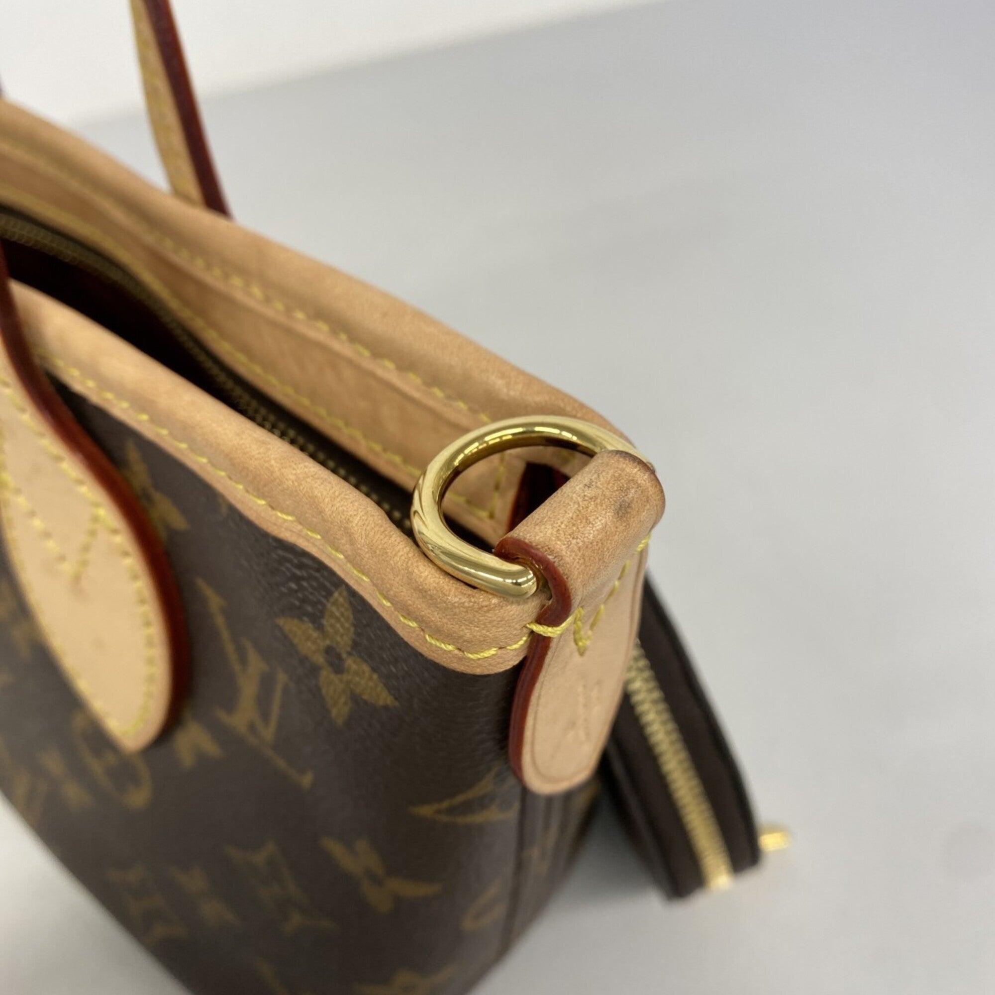 Louis Vuitton Brown Handbag (Pre-Owned)
