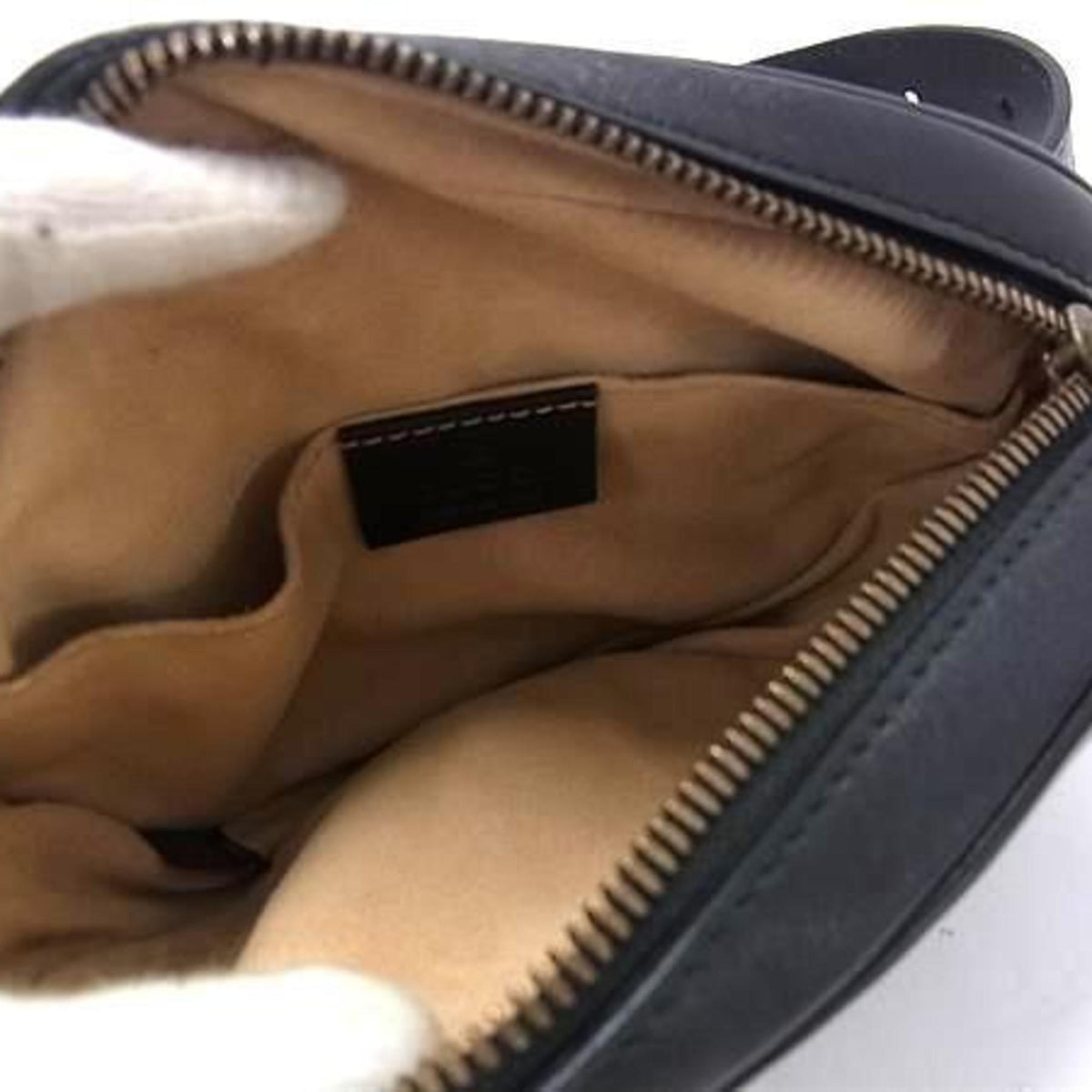 Gucci Black Leather Fanny Pack Shoulder Bag (Pre-Owned)