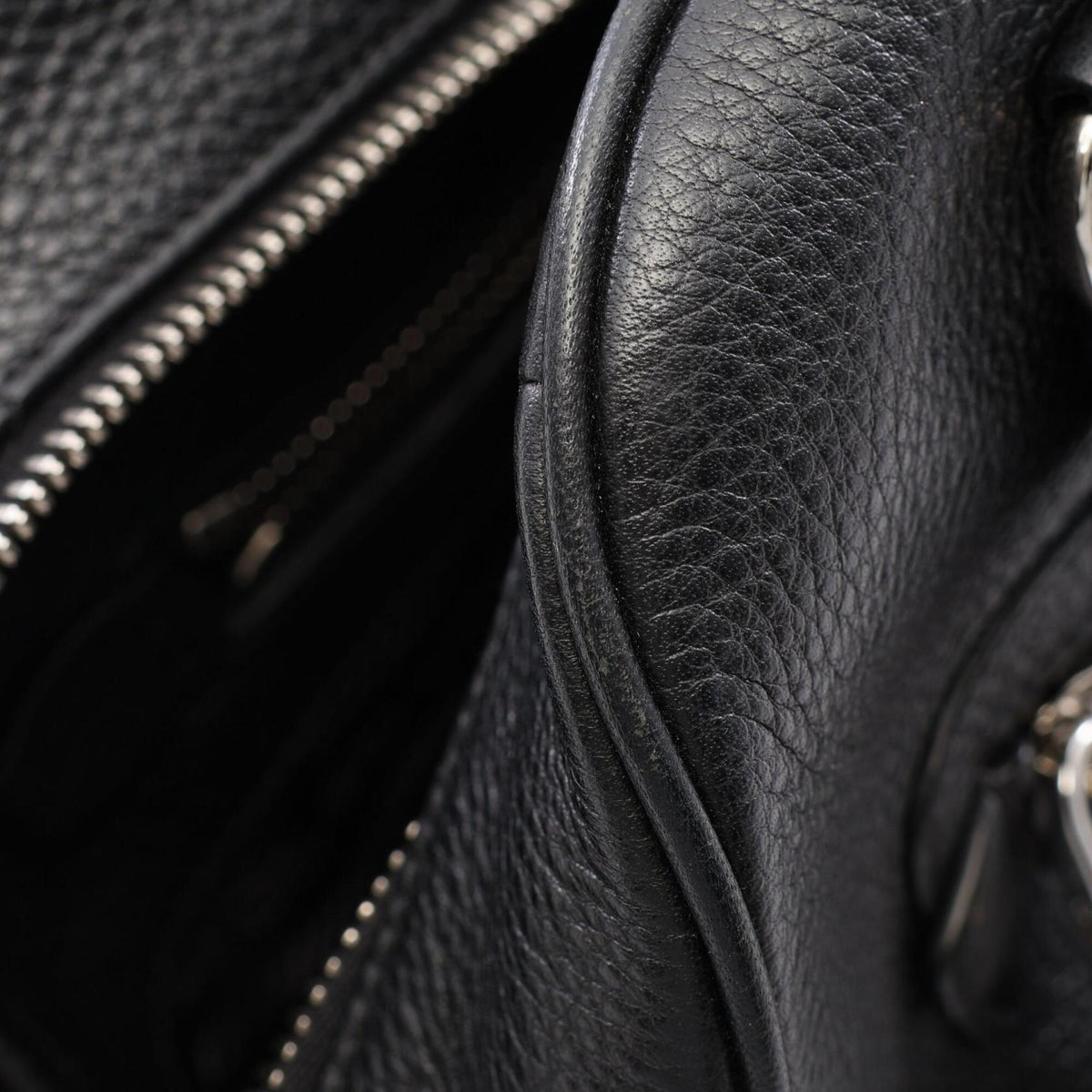 Prada Black Leather Handbag (Pre-Owned)