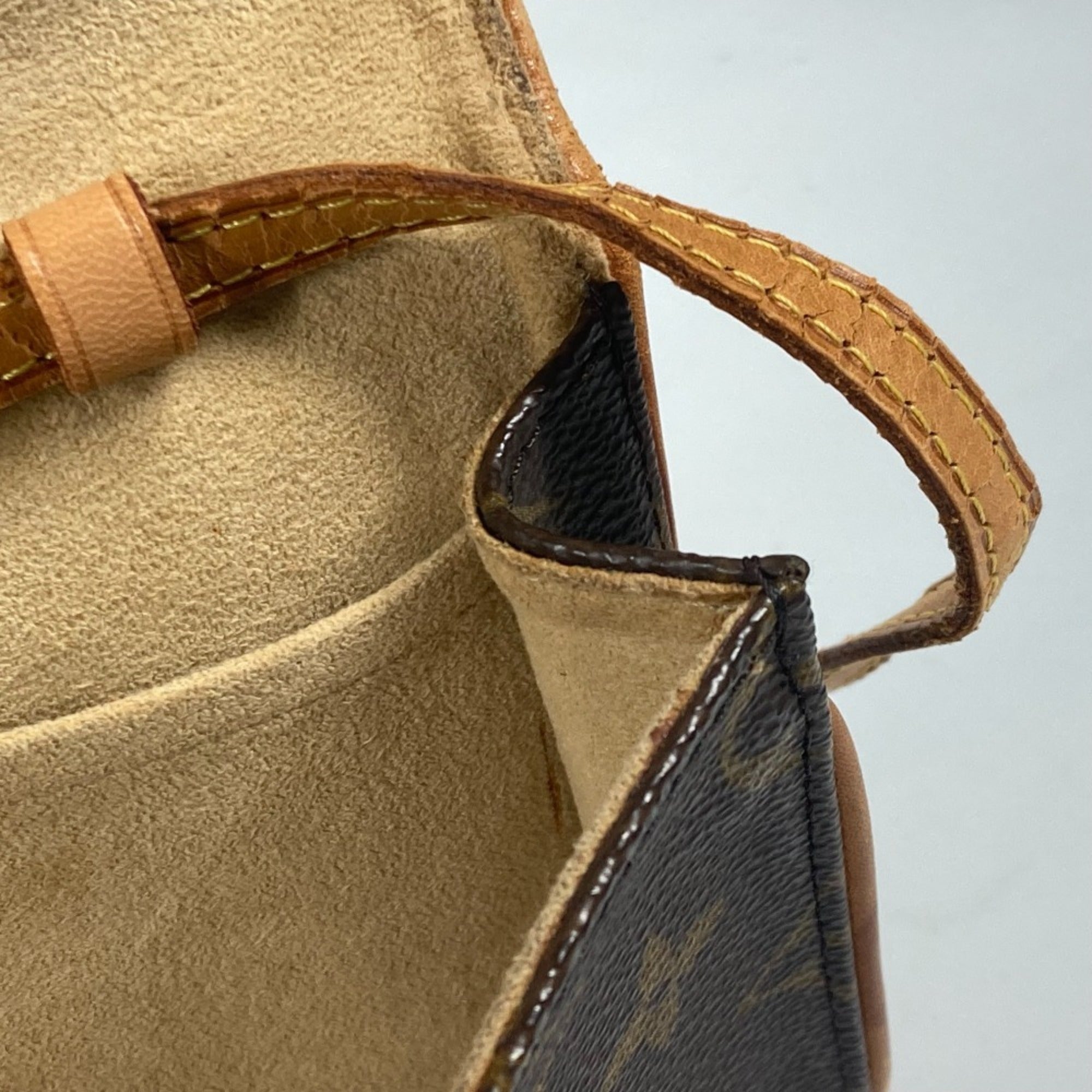 Louis Vuitton Brown Monogram Monogram Clutch Bag Pochette Shoulder Bag (Pre-Owned)
