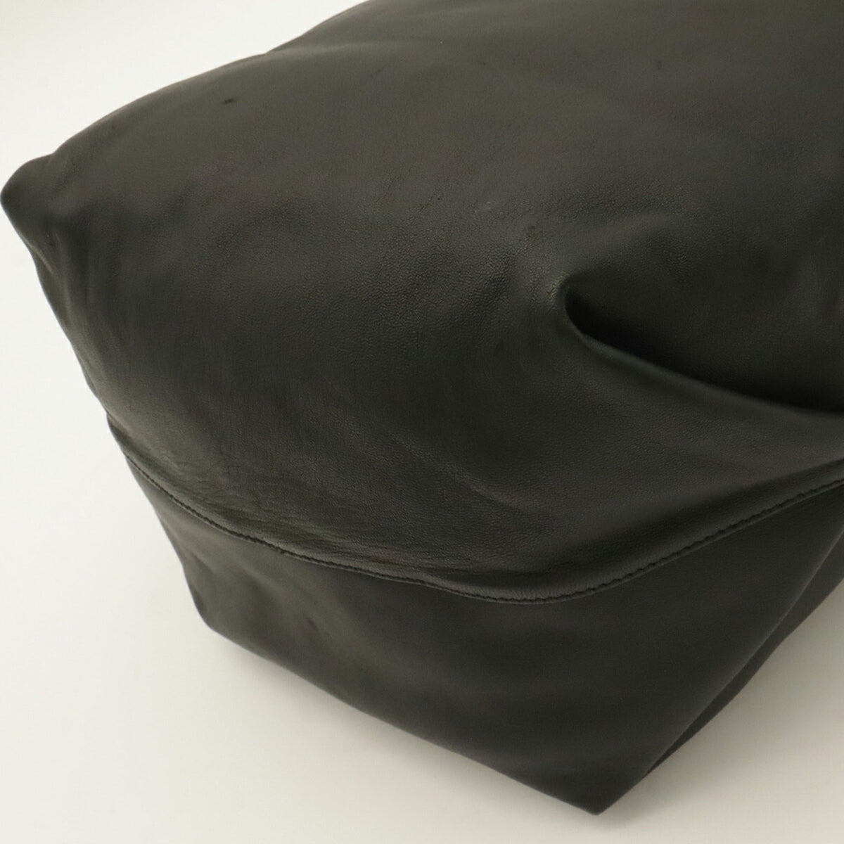 Yves Saint Laurent Black Leather Shoulder Bag (Pre-Owned)