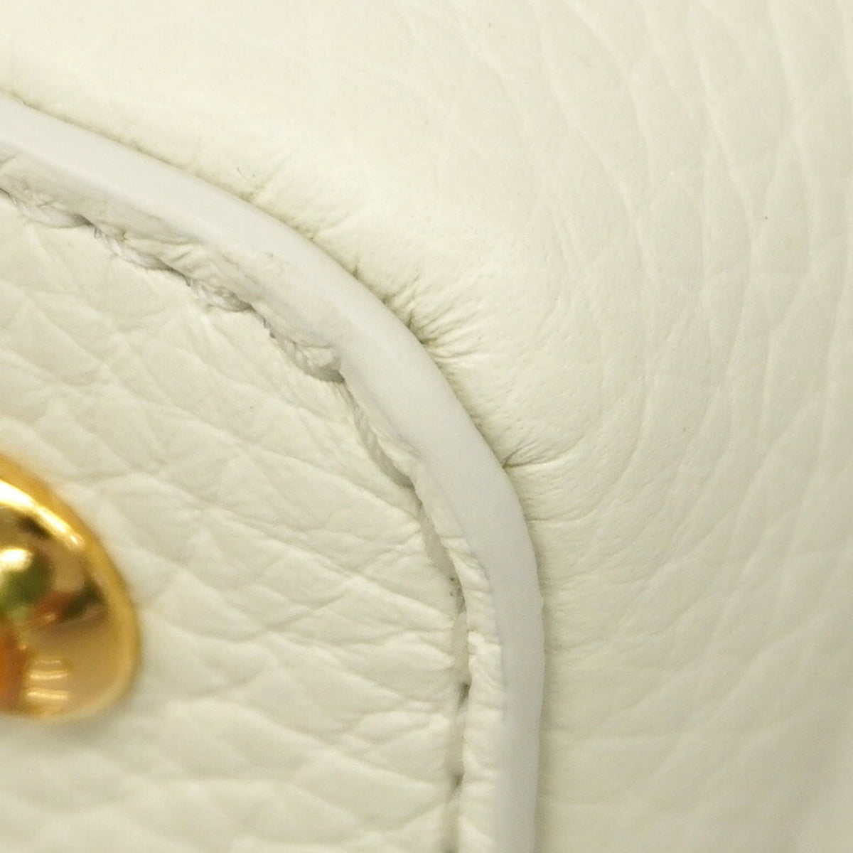 Louis Vuitton White Handbag (Pre-Owned)