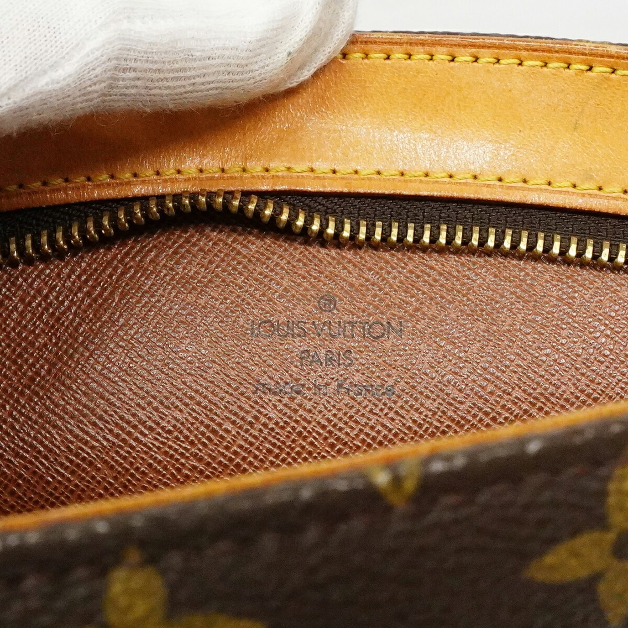 Louis Vuitton Brown Shoulder Bag (Pre-Owned)