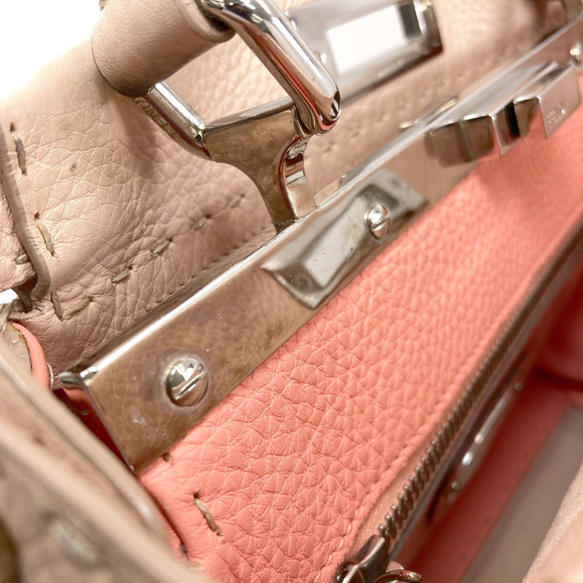 Fendi Beige Leather Handbag (Pre-Owned)