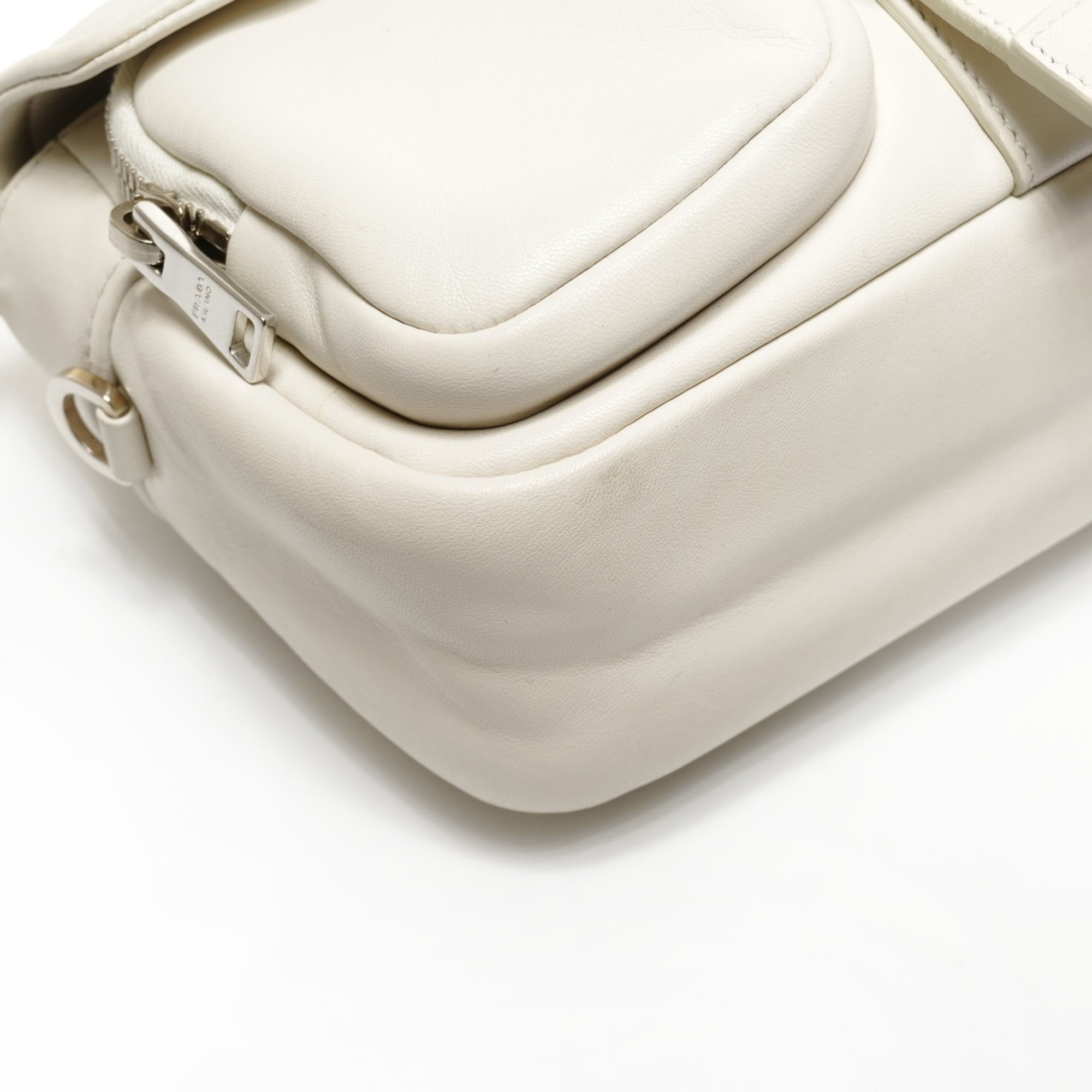 Prada White Nappa Leather Shoulder Bag (Pre-Owned)
