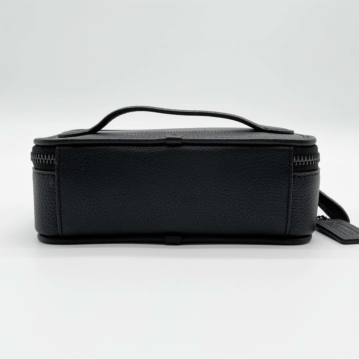 Coach Black Leather Shoulder Bag (Pre-Owned)