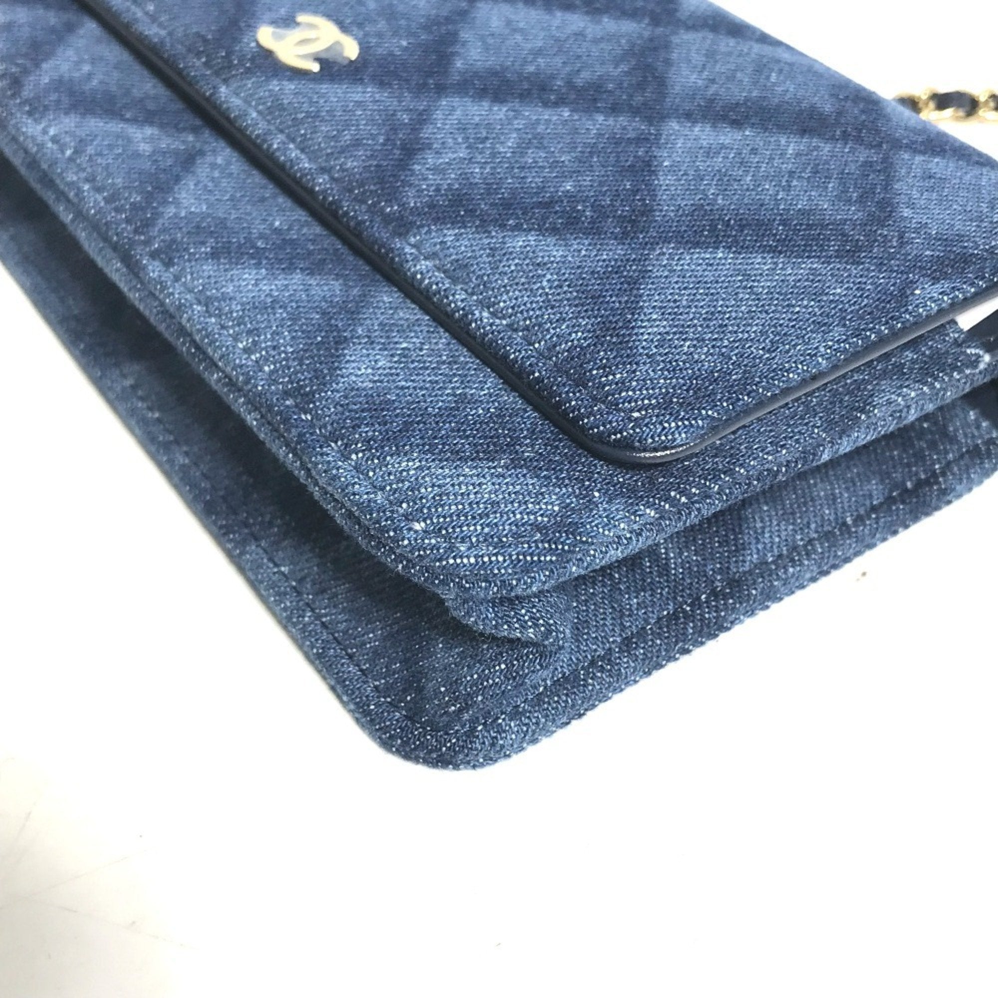 Chanel Blue Denim Shoulder Bag (Pre-Owned)