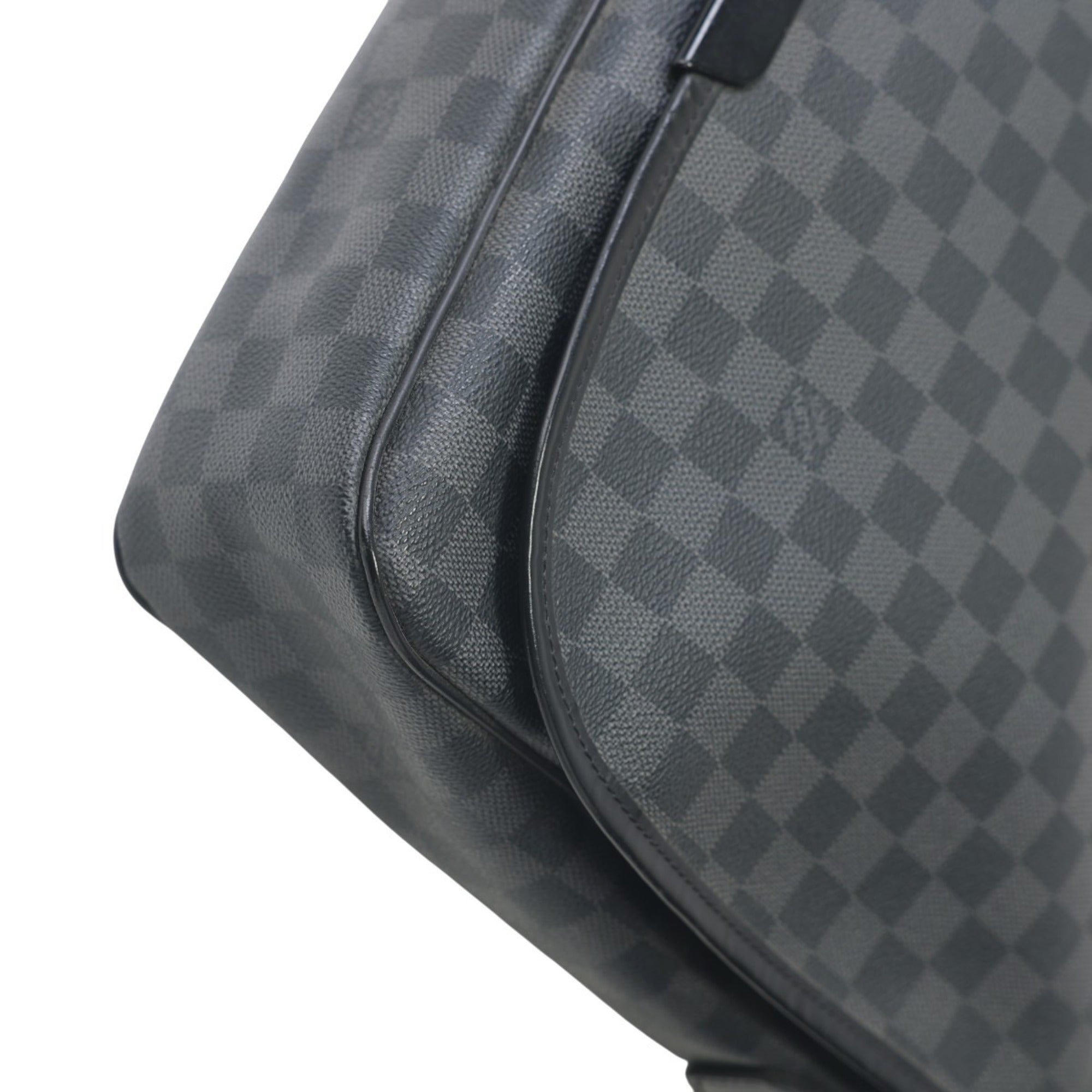 Louis Vuitton Black Damier Graphite Damier Graphite Shoulder Bag (Pre-Owned)