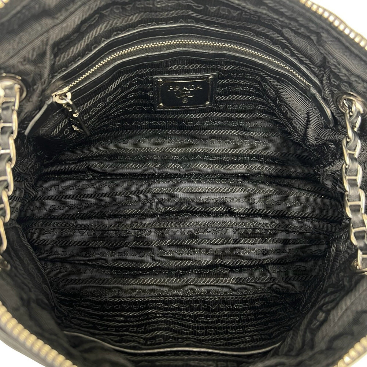 Prada Black Leather Shoulder Bag (Pre-Owned)