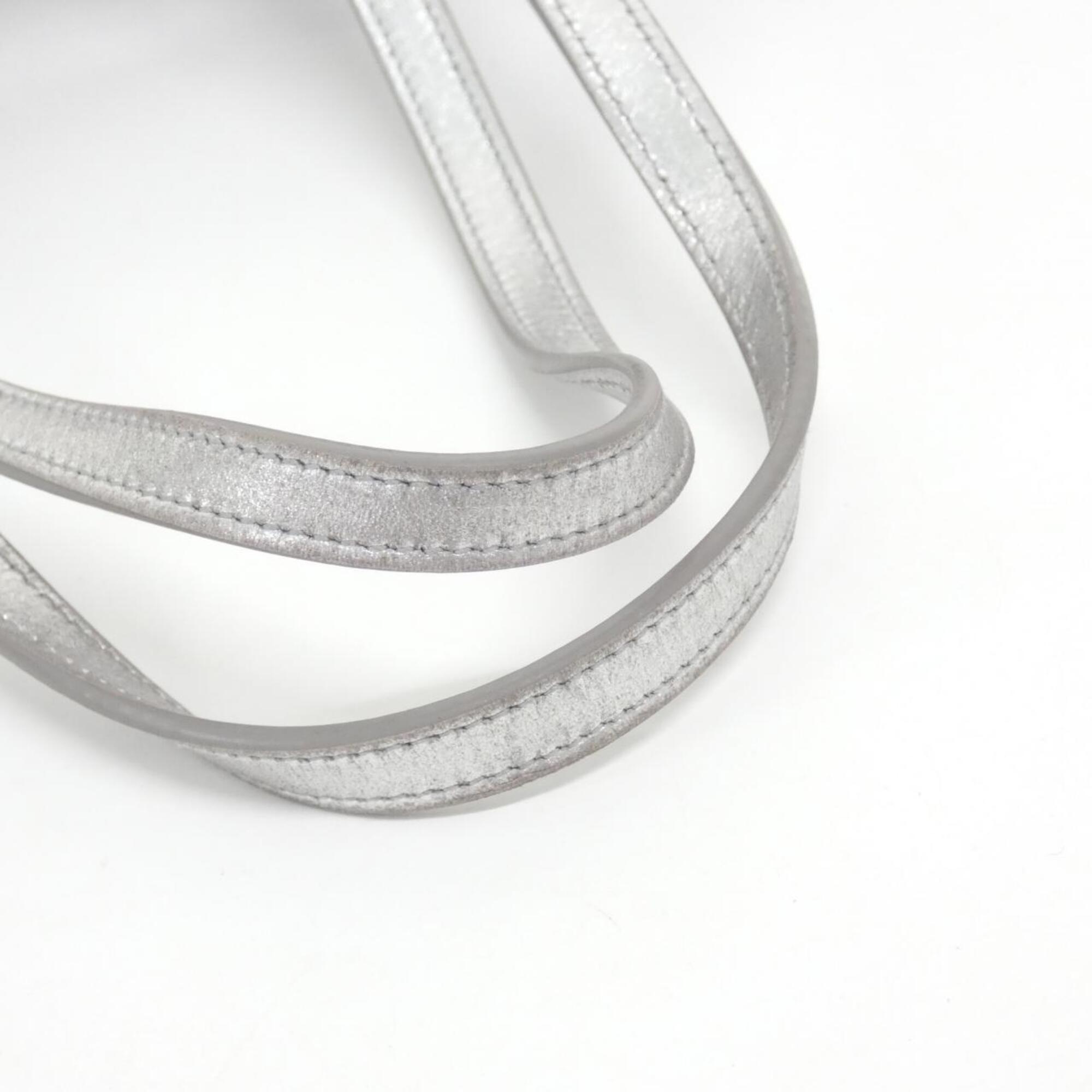 Gucci Beige Silver Coated Canvas Leather Handbag (Pre-Owned)