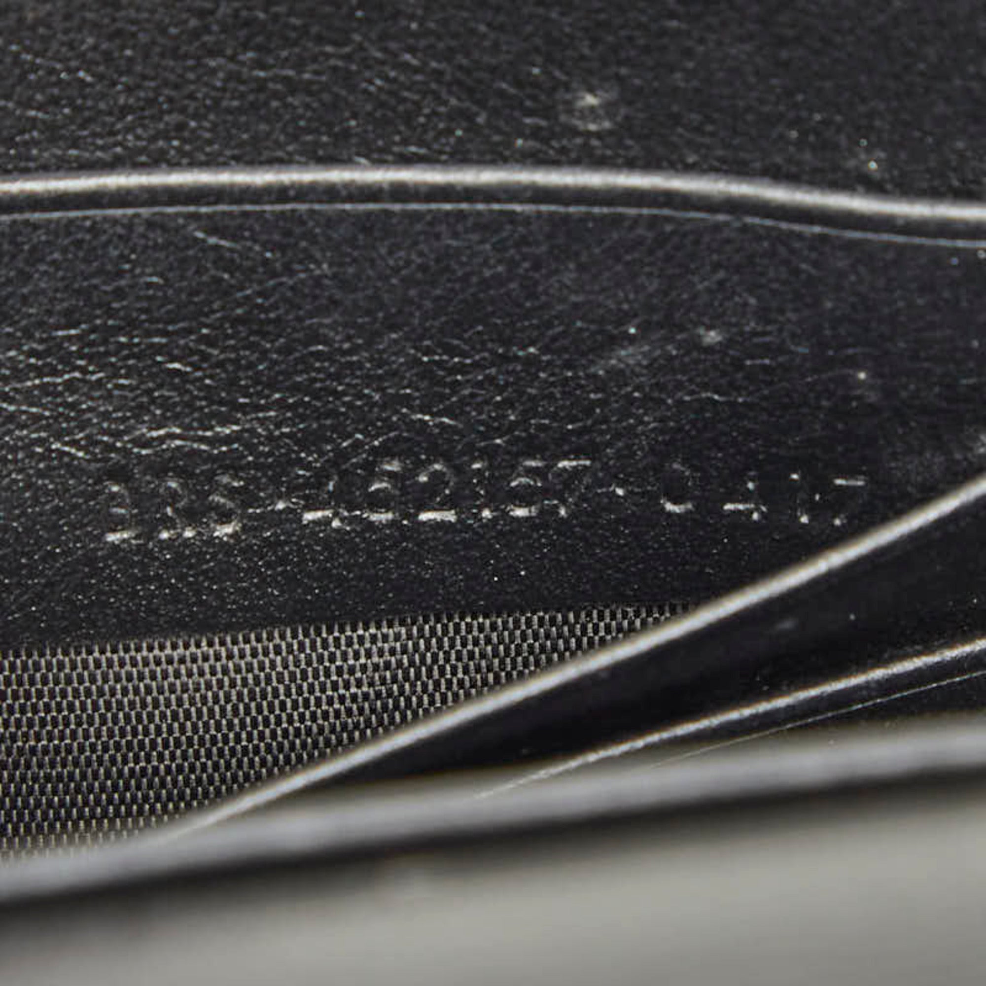 Saint Laurent Black Leather Shoulder Bag (Pre-Owned)