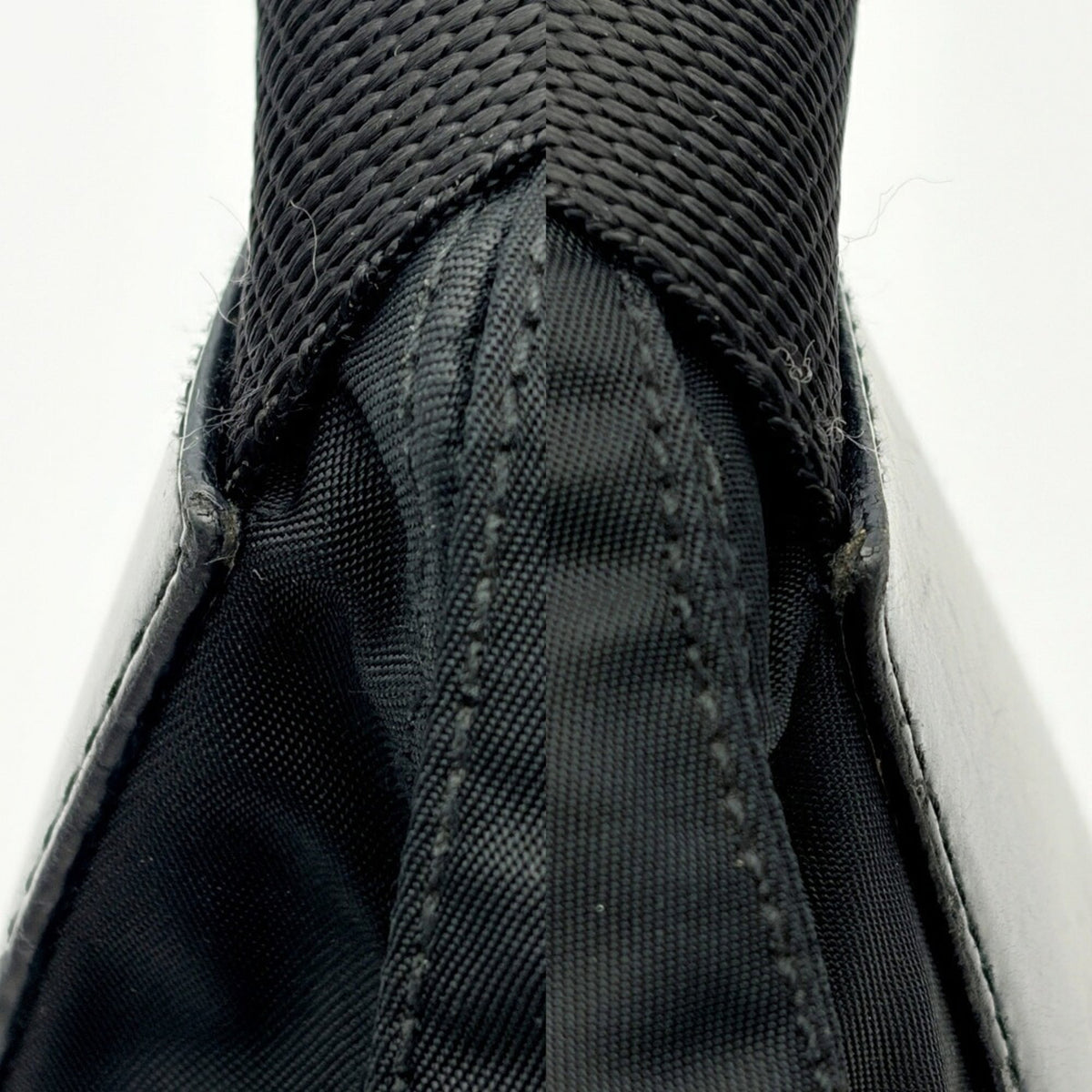 Prada Black Nylon Leather Shoulder Bag (Pre-Owned)