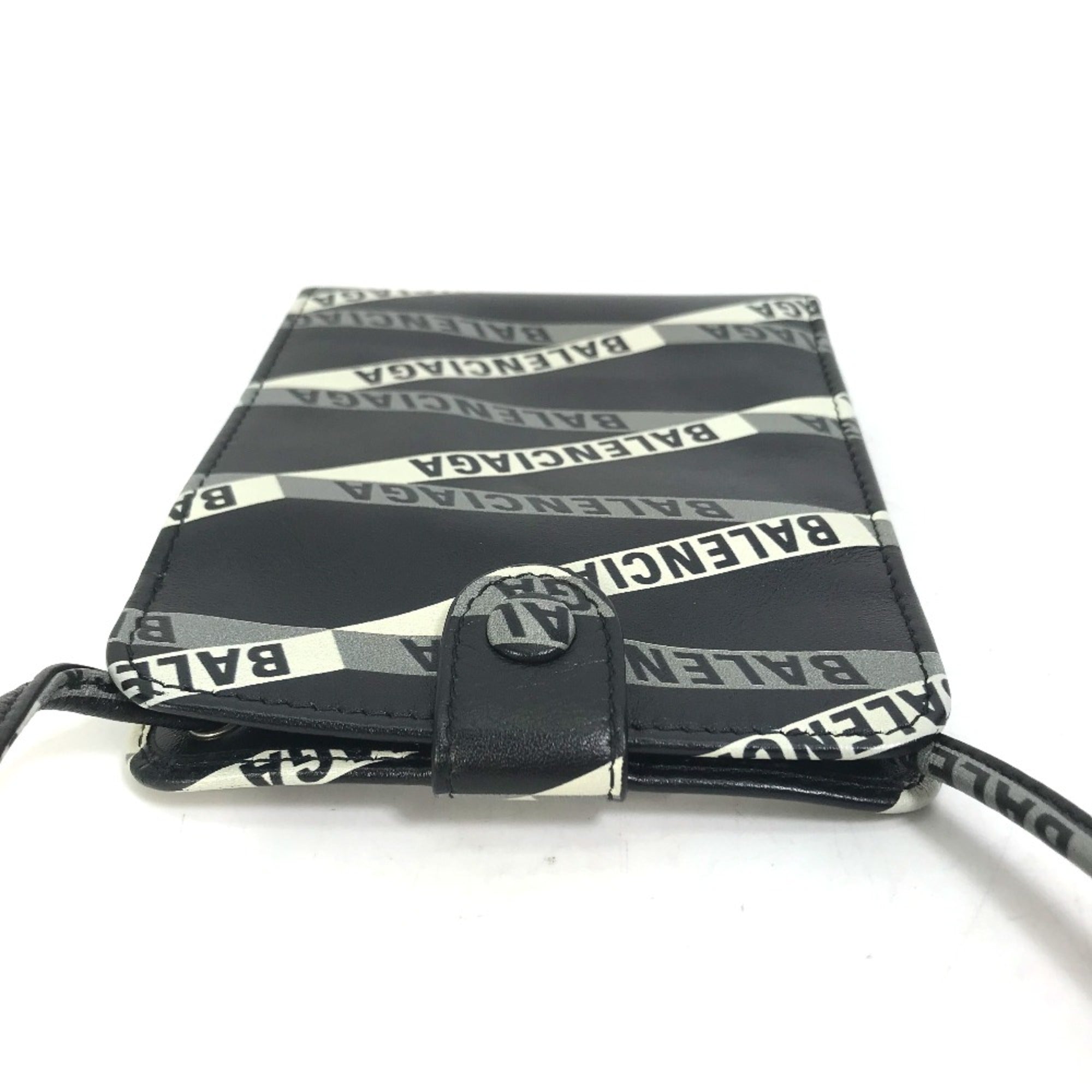 Balenciaga Black Leather Shoulder Bag (Pre-Owned)