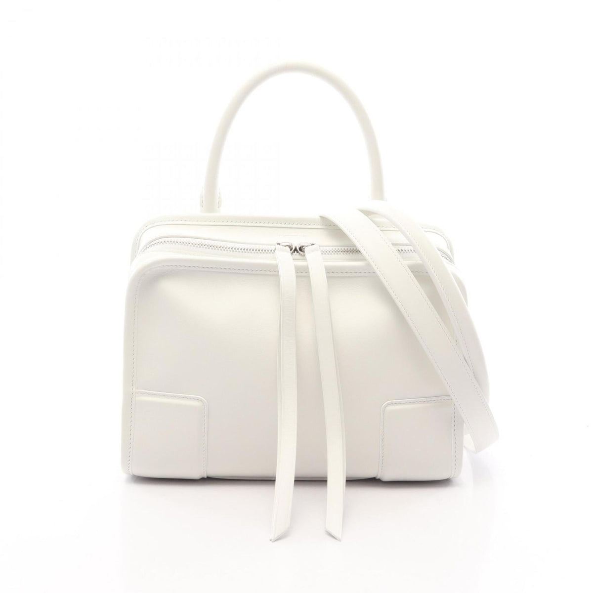 Loewe White Leather Handbag (Pre-Owned)