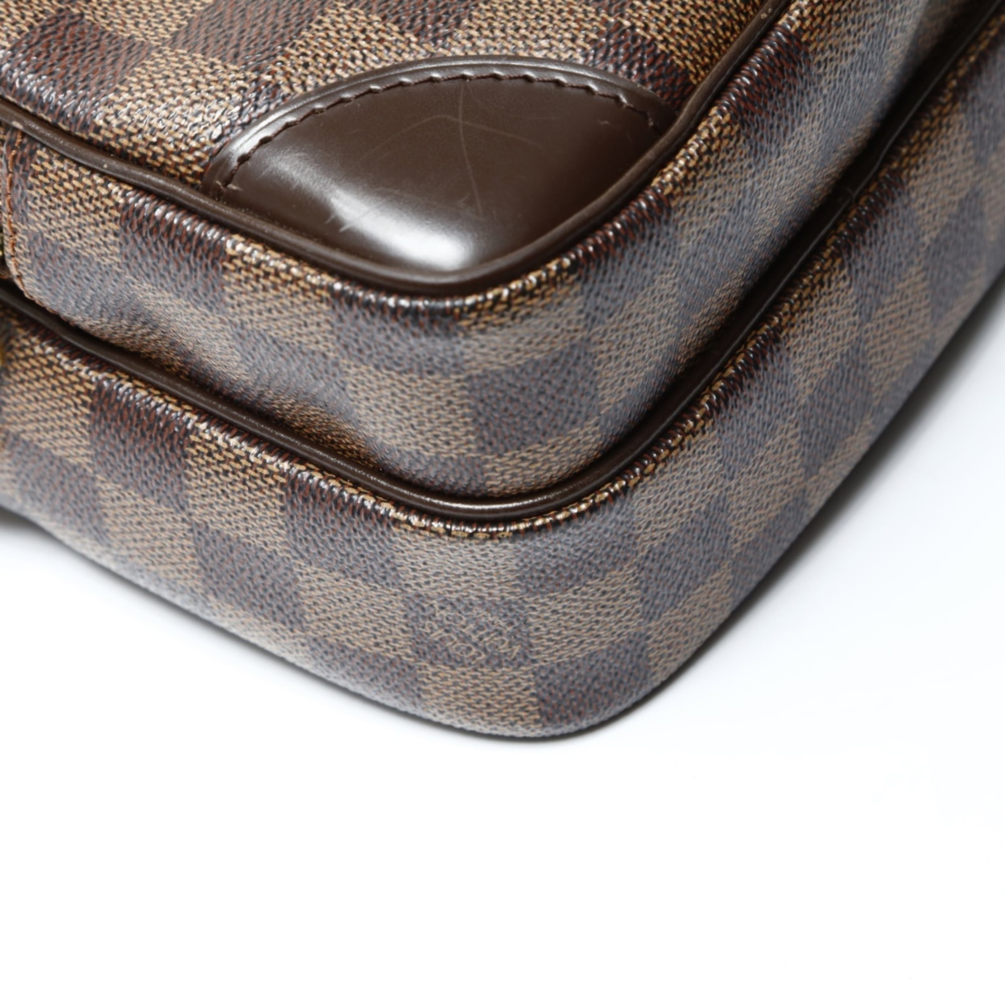 Louis Vuitton Brown Shoulder Bag (Pre-Owned)