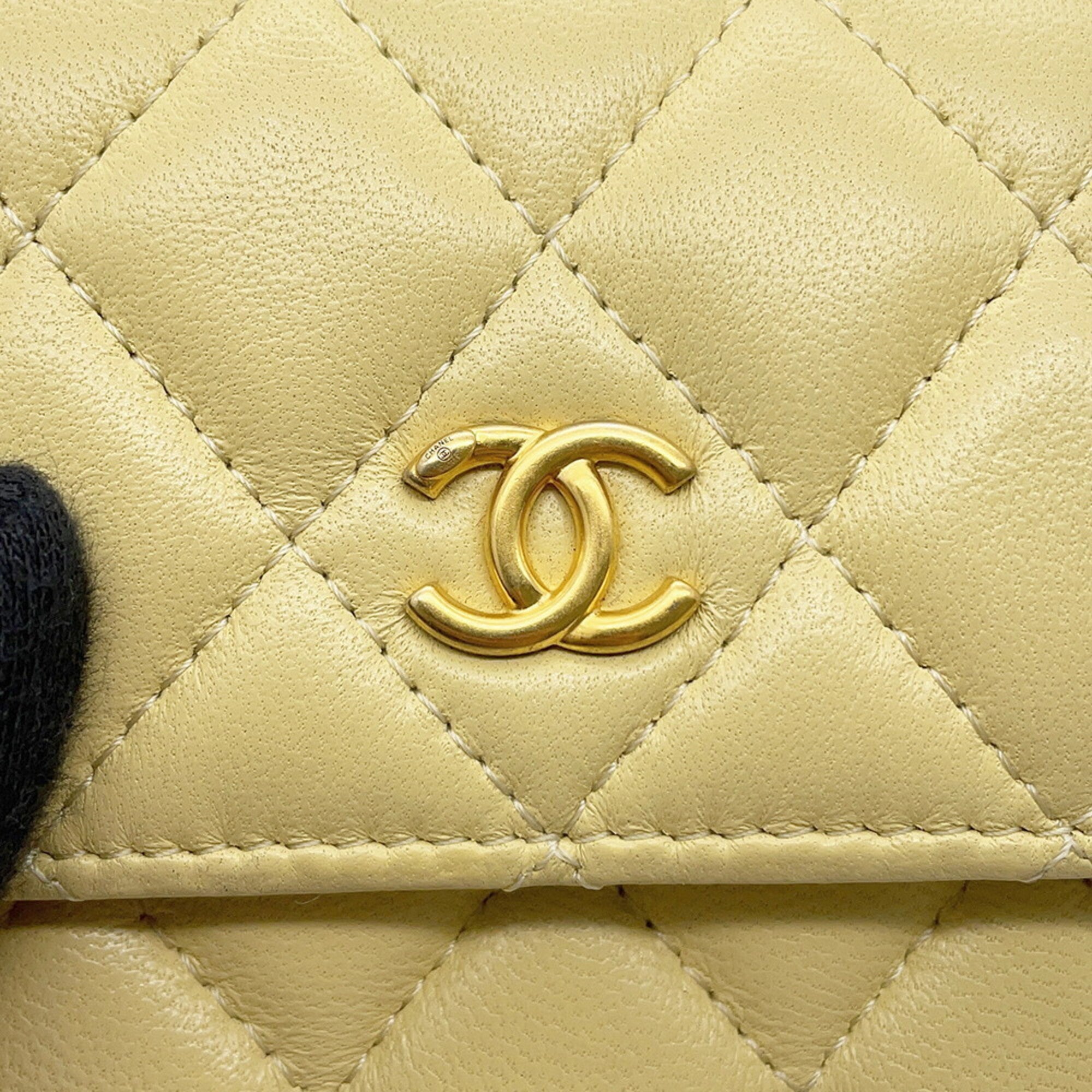 Chanel Yellow Leather Handbag Shoulder Bag (Pre-Owned)