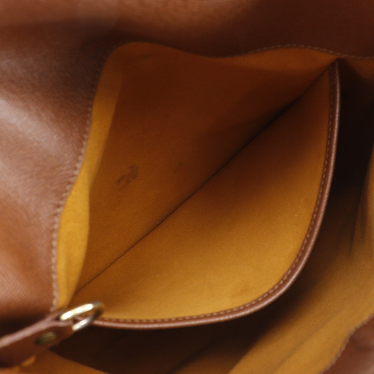Louis Vuitton Brown Monogram Monogram Shoulder Bag (Pre-Owned)