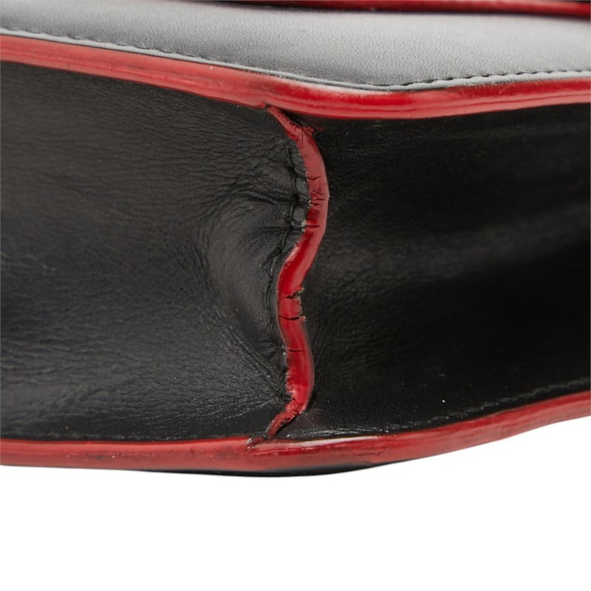 Bvlgari Black Red Color Leather Shoulder Bag (Pre-Owned)