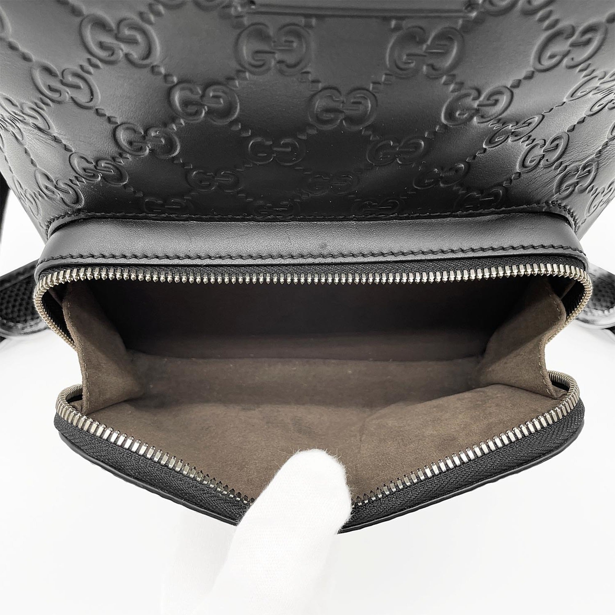 Gucci Black Leather Backpack (Pre-Owned)