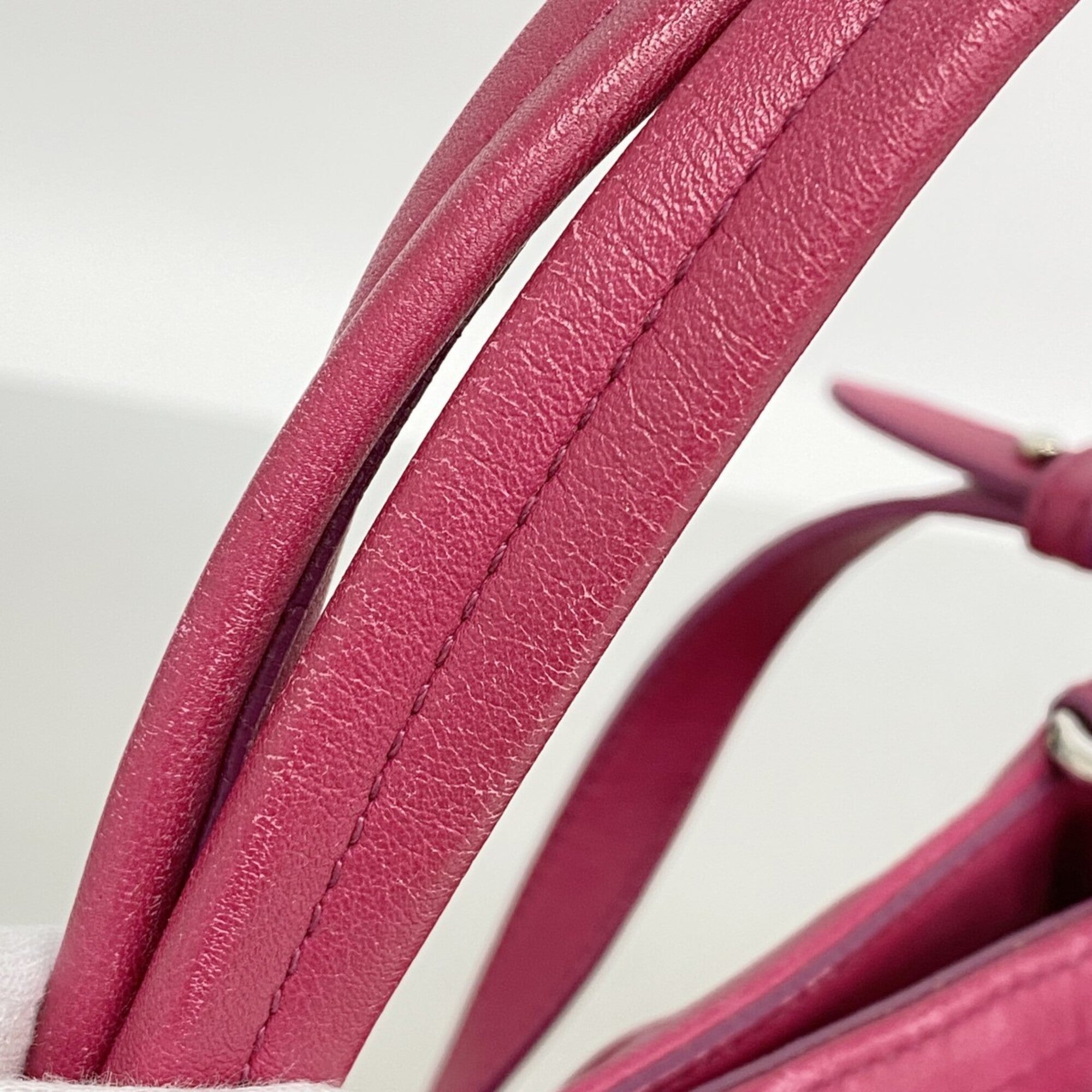 Salvatore Ferragamo Pink Leather Handbag (Pre-Owned)