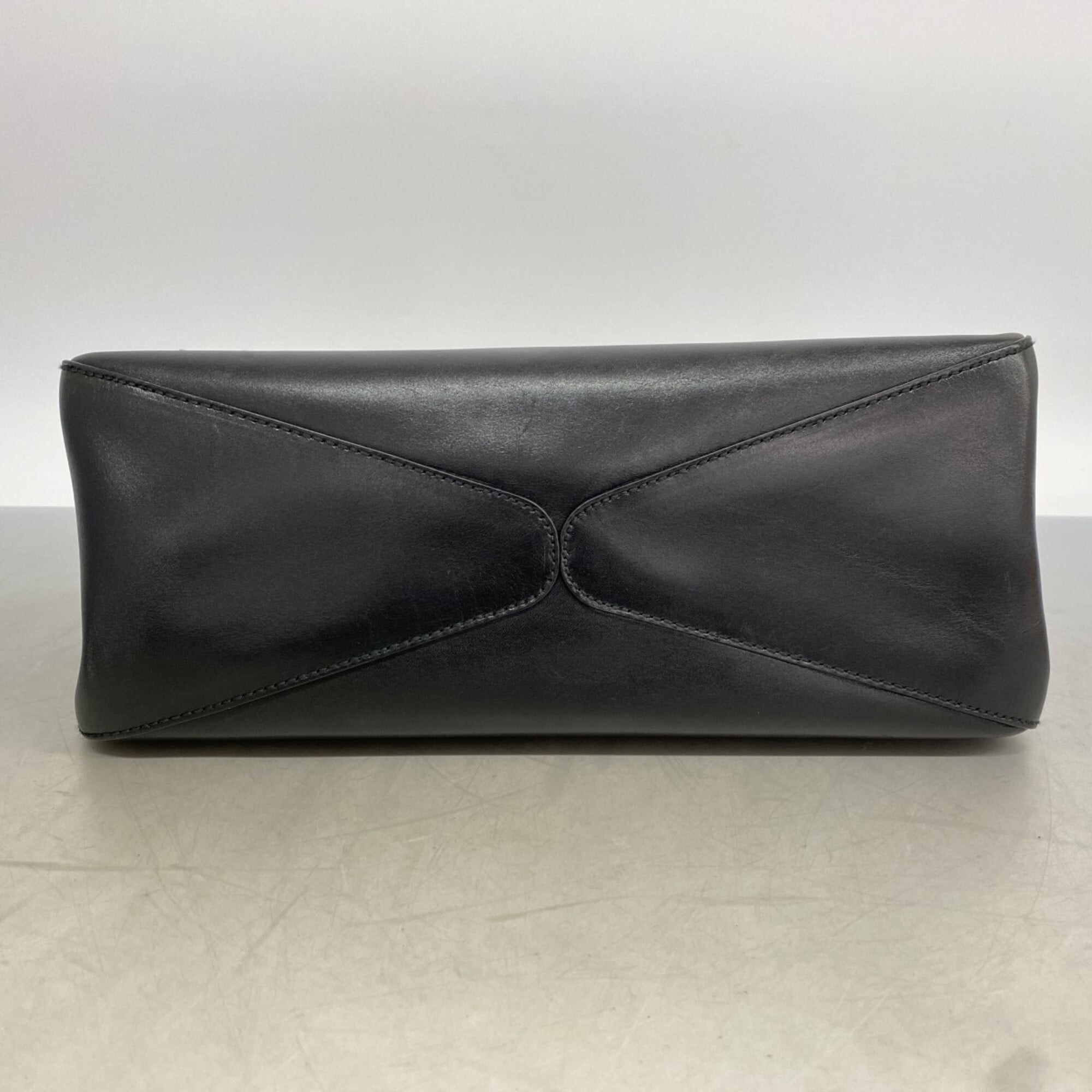 Gucci Black Leather Handbag (Pre-Owned)