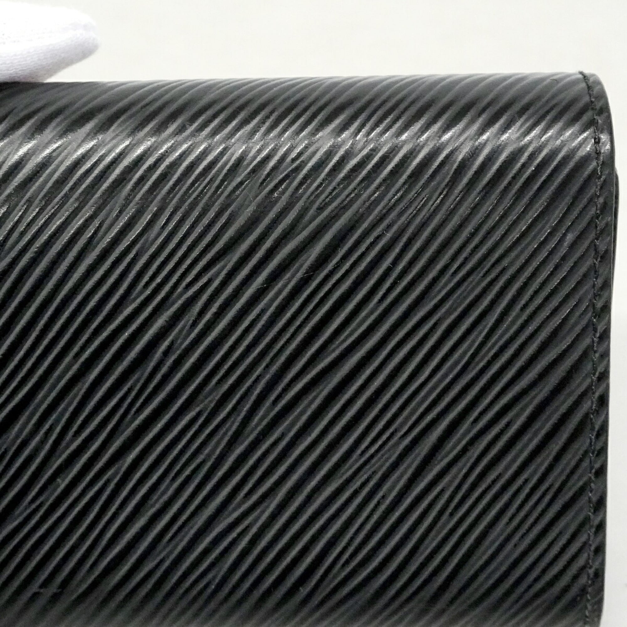 Louis Vuitton Noir Wallet (Tri-Fold) (Pre-Owned)