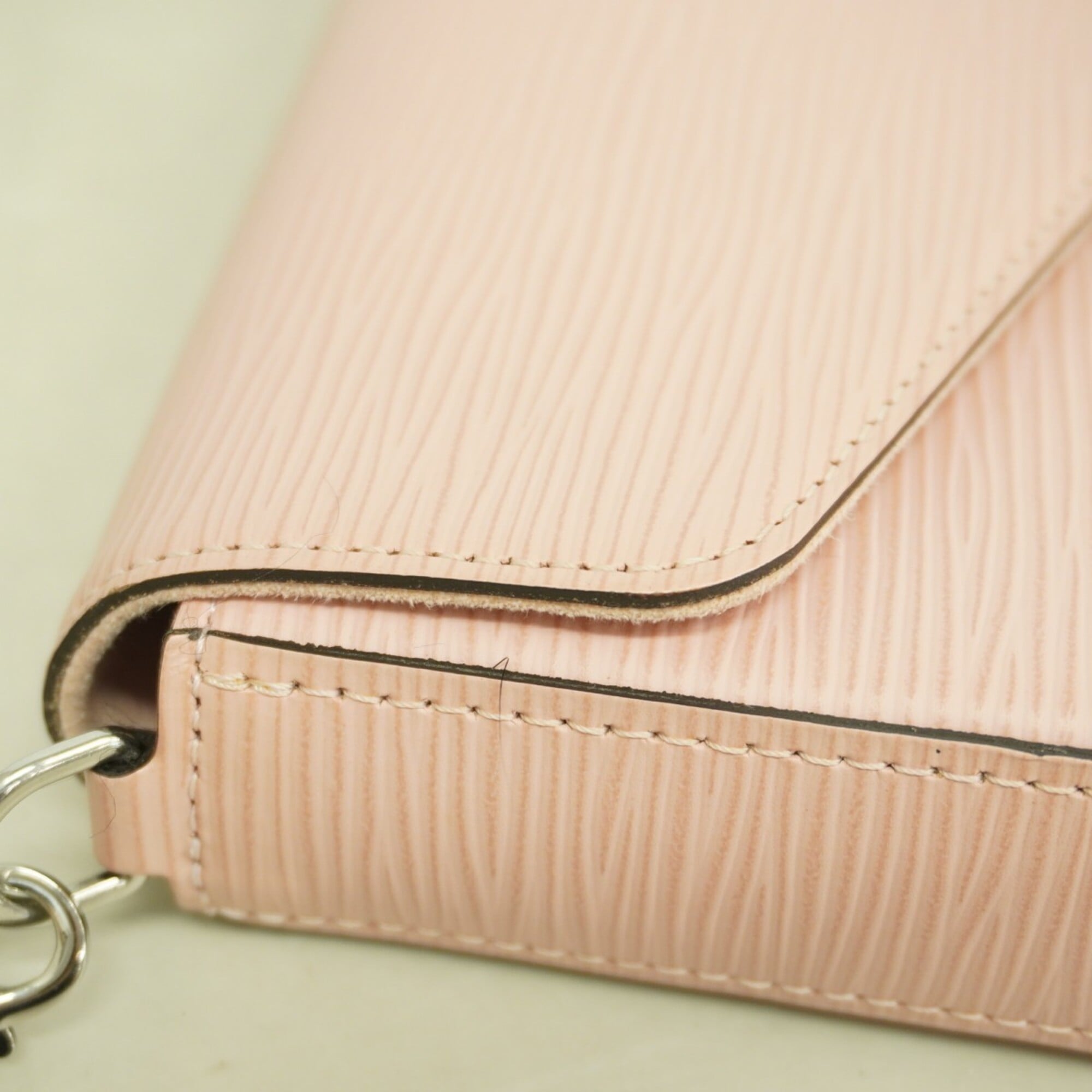 Louis Vuitton Rose Ballerine Chain/Shoulder Wallet (Pre-Owned)