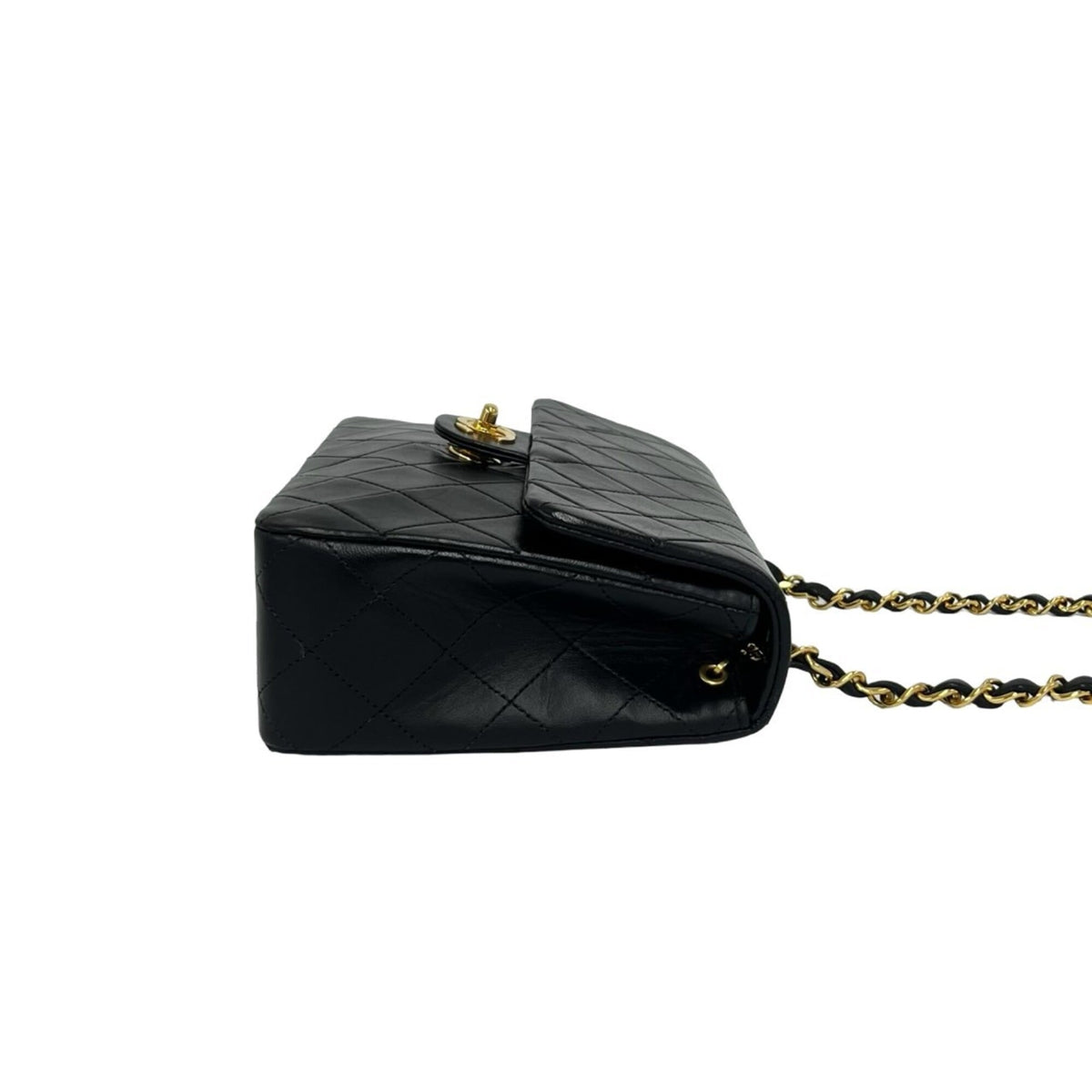 Chanel Black Leather Shoulder Bag (Pre-Owned)