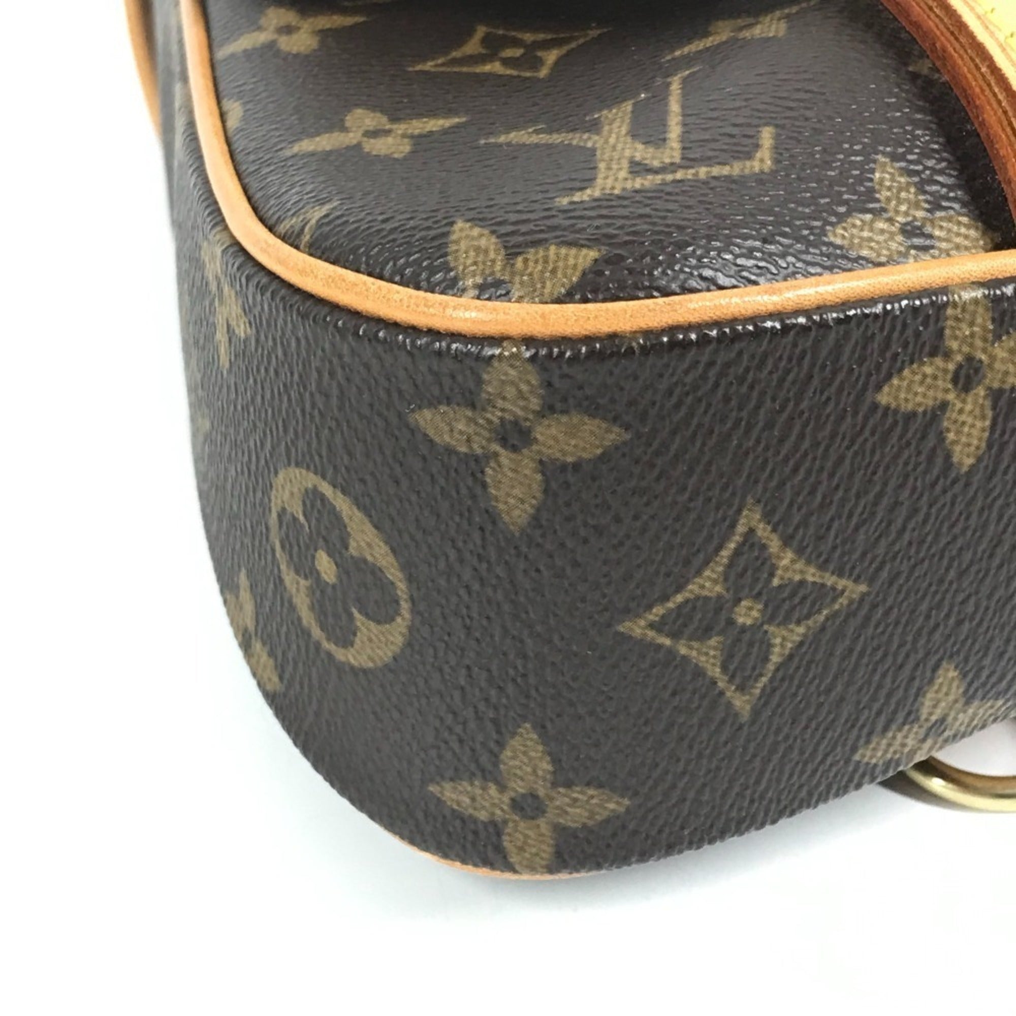 Louis Vuitton Brown Monogram Canvas Handbag (Pre-Owned)