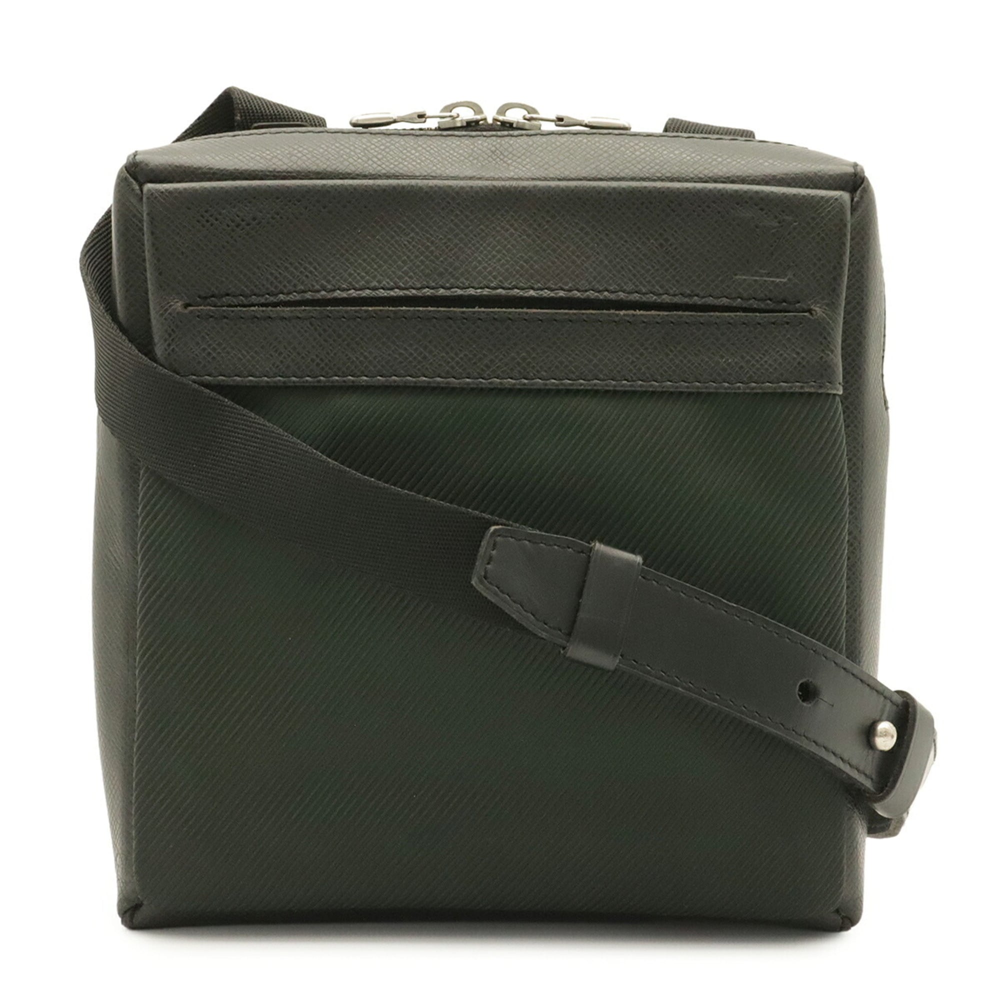 Louis Vuitton Ardoise Black Taiga Leather Shoulder Bag (Pre-Owned)