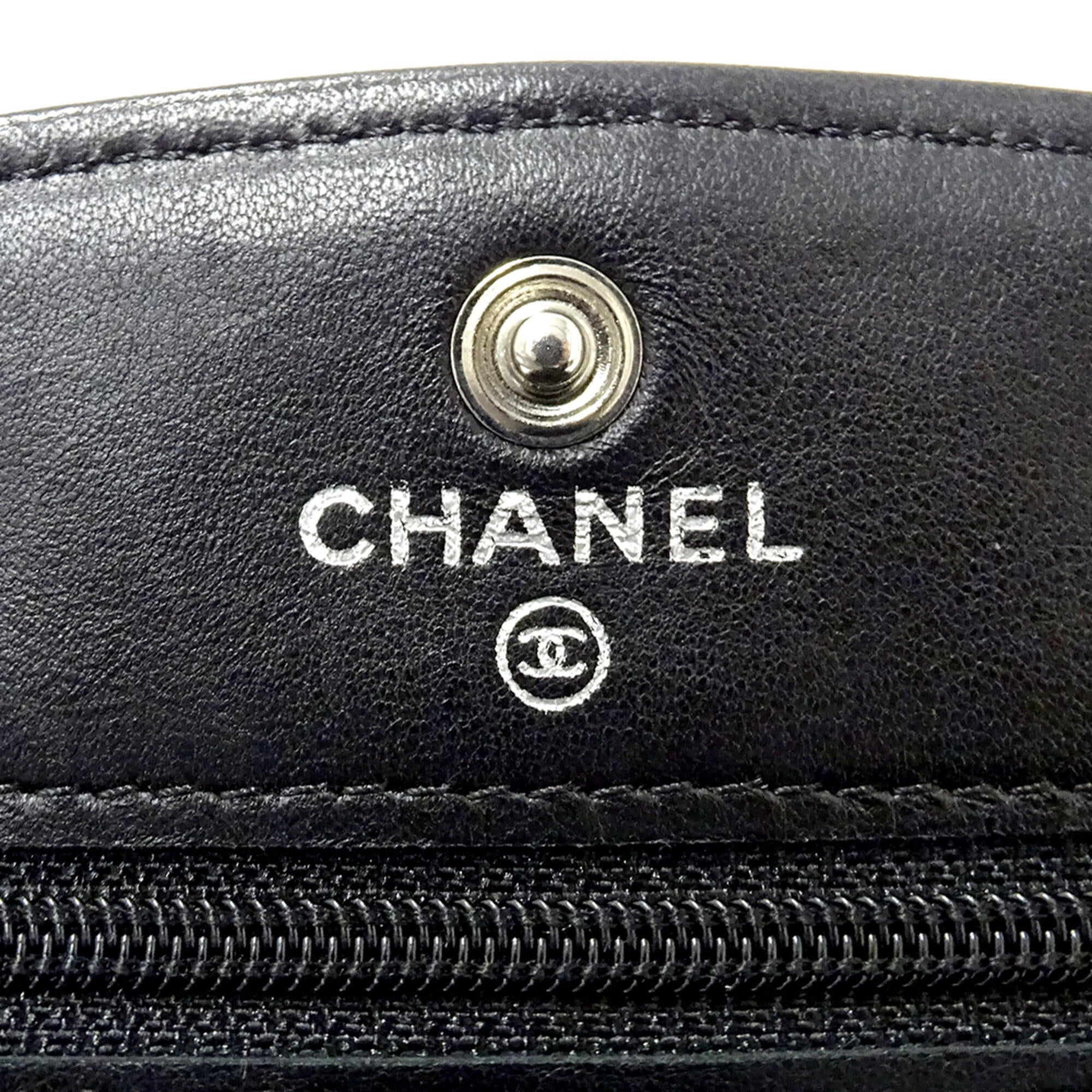 Chanel Black Leather Long Wallet (Bi-Fold) (Pre-Owned)