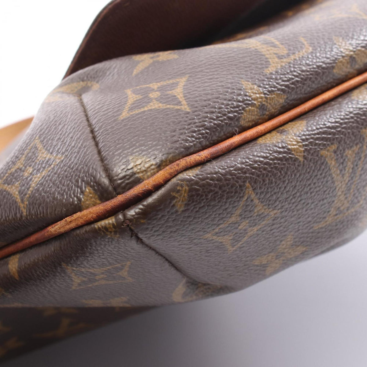 Louis Vuitton Brown Monogram Leather Shoulder Bag (Pre-Owned)