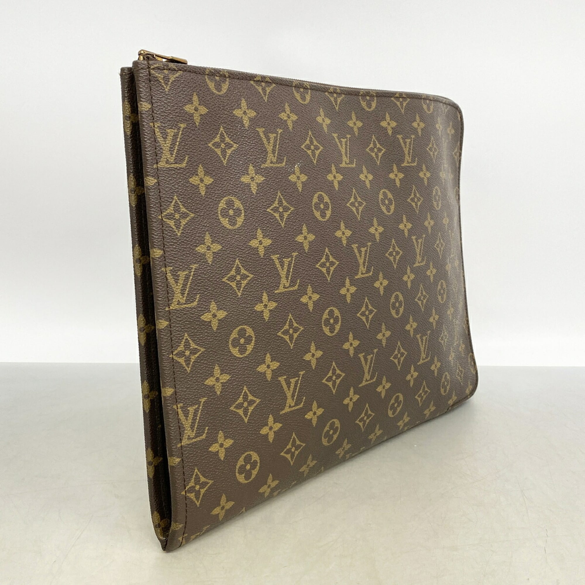 Louis Vuitton Brown Clutch Bag (Pre-Owned)
