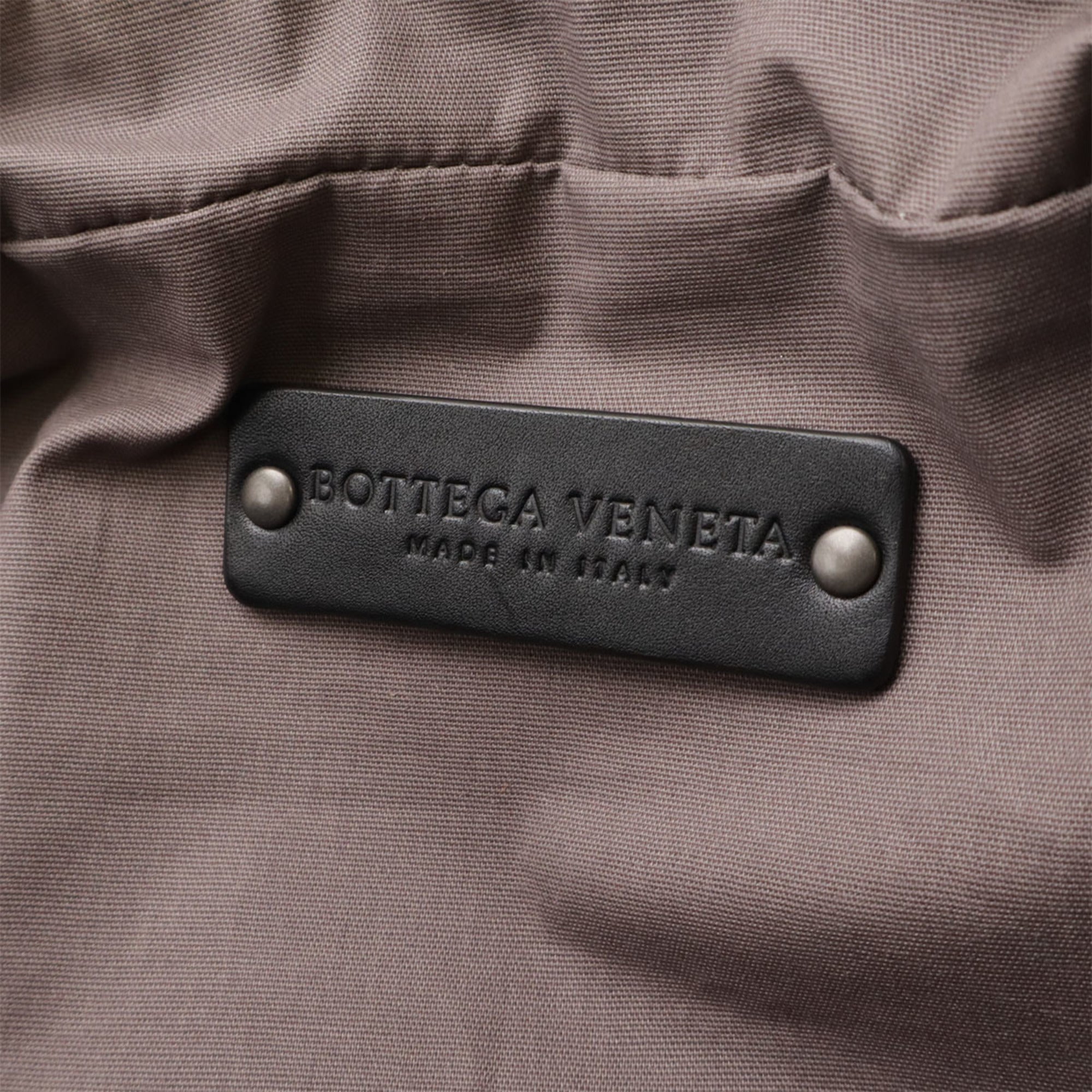 Bottega Veneta Intrecciato Black Leather Sling Bag (Pre-Owned)
