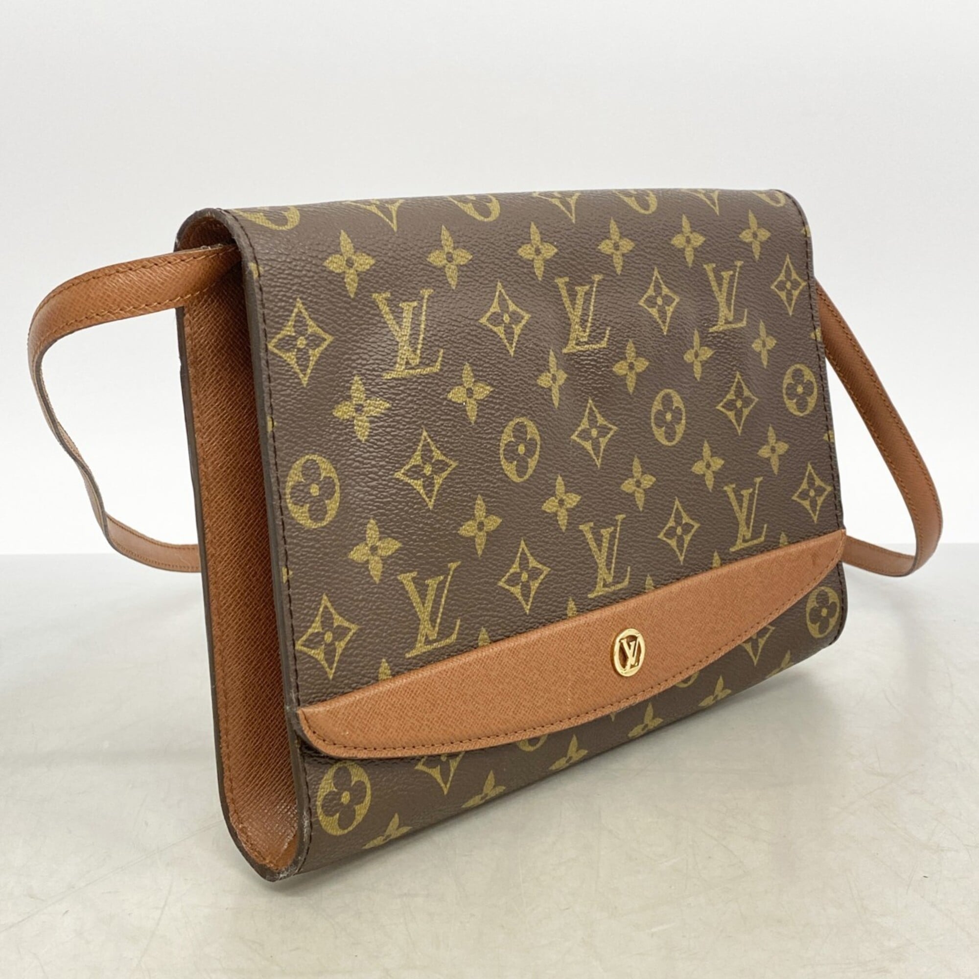 Louis Vuitton Brown Shoulder Bag (Pre-Owned)