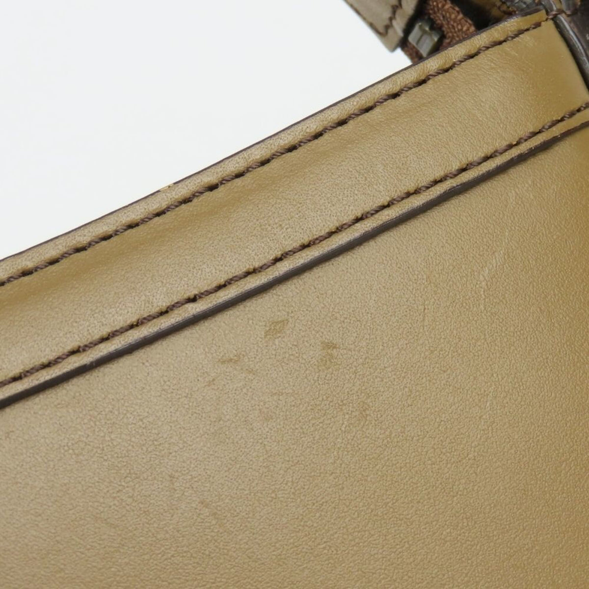 Burberry Brown Leather Shoulder Bag (Pre-Owned)