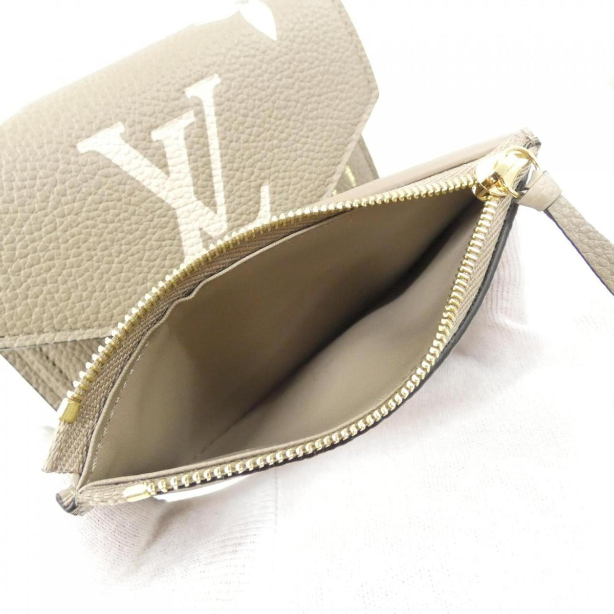 Louis Vuitton Cream Tourterelle Leather Wallet (Tri-Fold) (Pre-Owned)