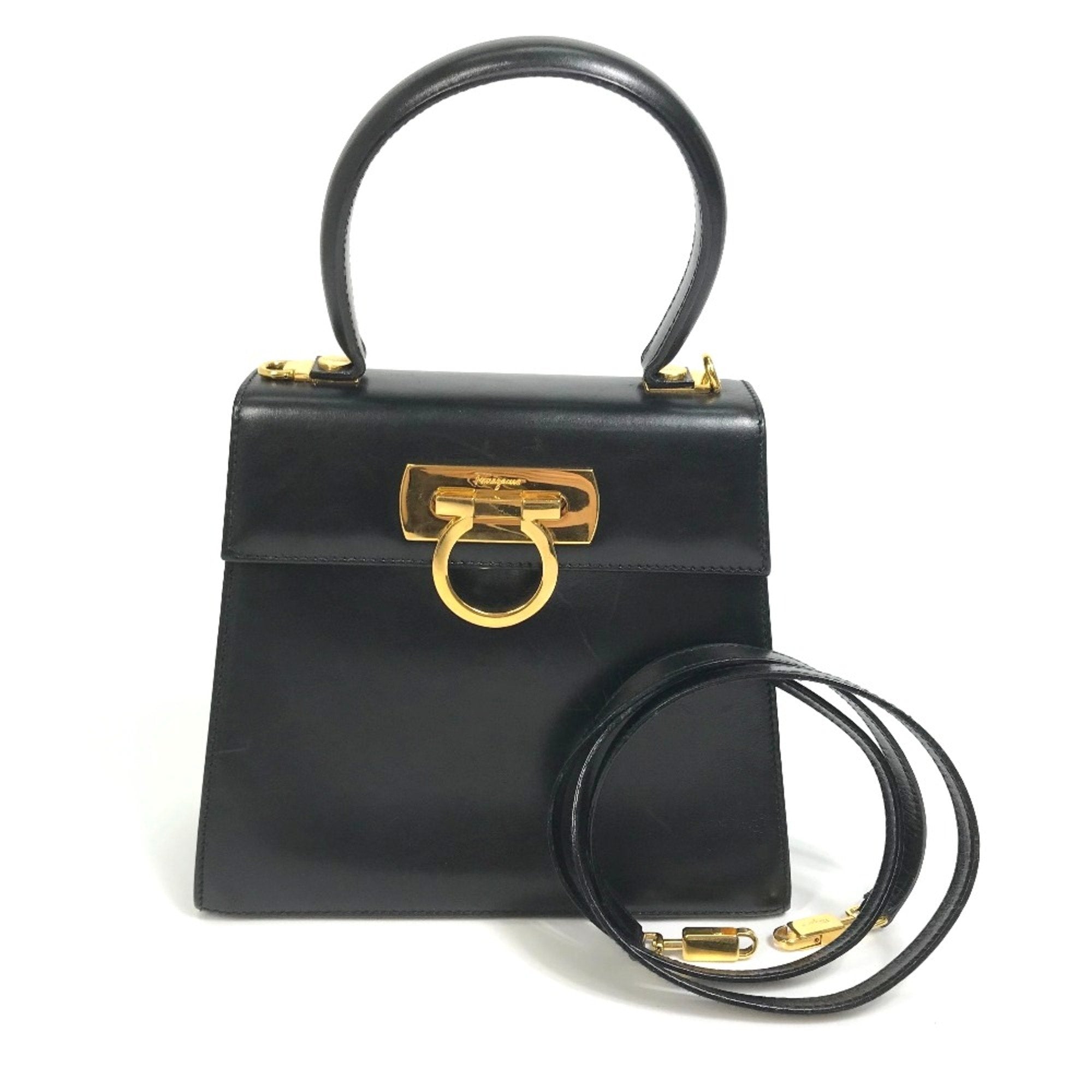 Salvatore Ferragamo Black Leather Shoulder Bag (Pre-Owned)
