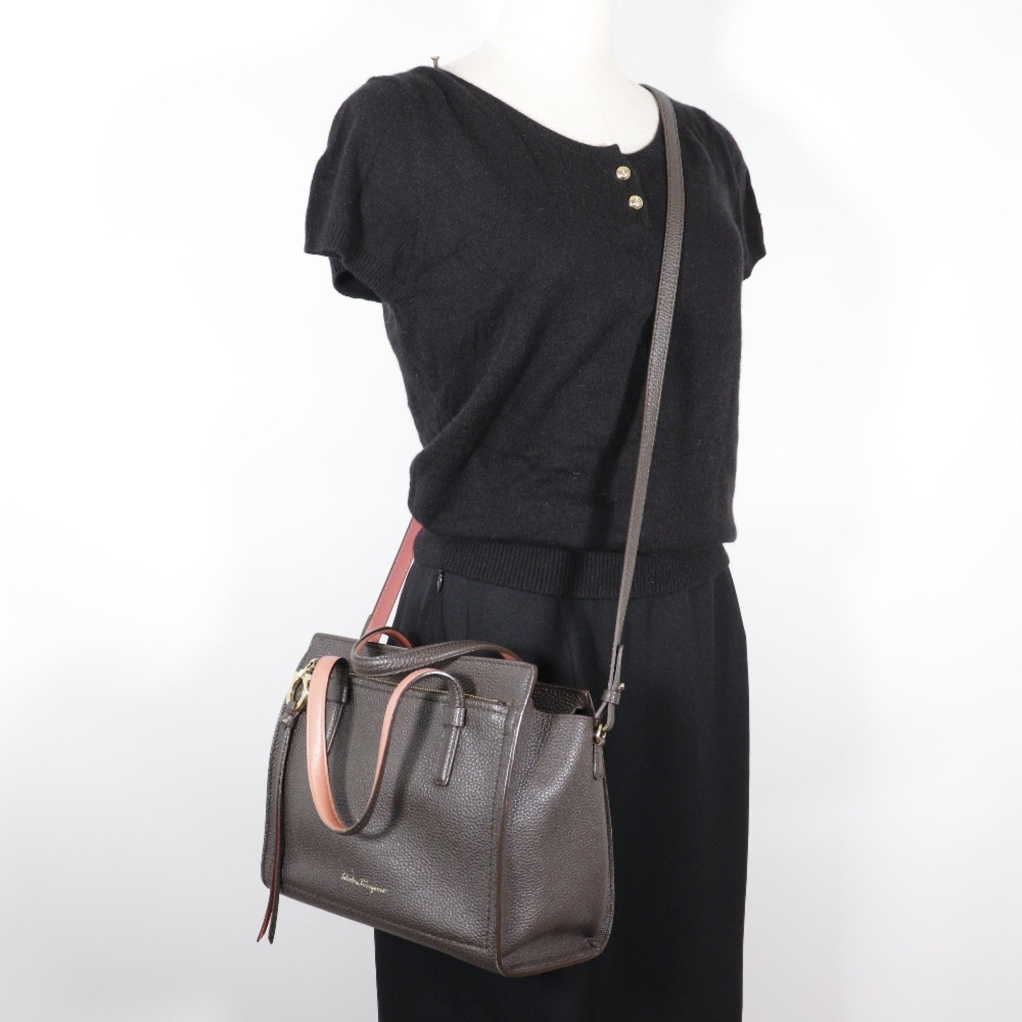 Salvatore Ferragamo Brown Pink Leather Handbag (Pre-Owned)
