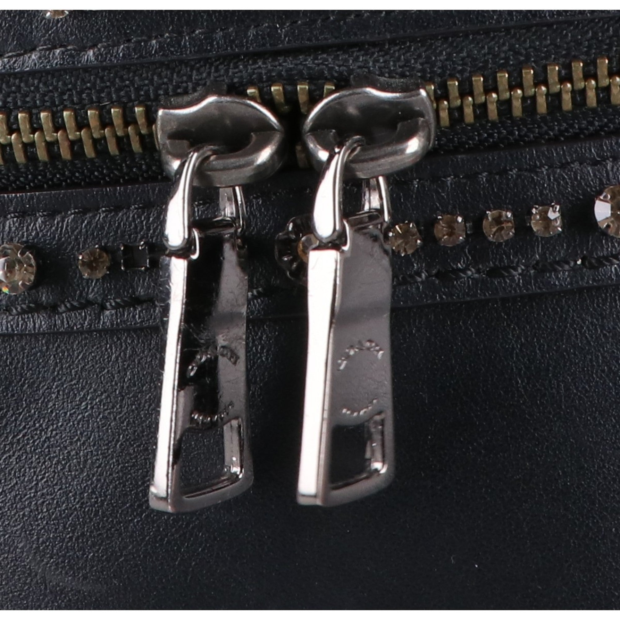 Coach Black Leather Handbag (Pre-Owned)