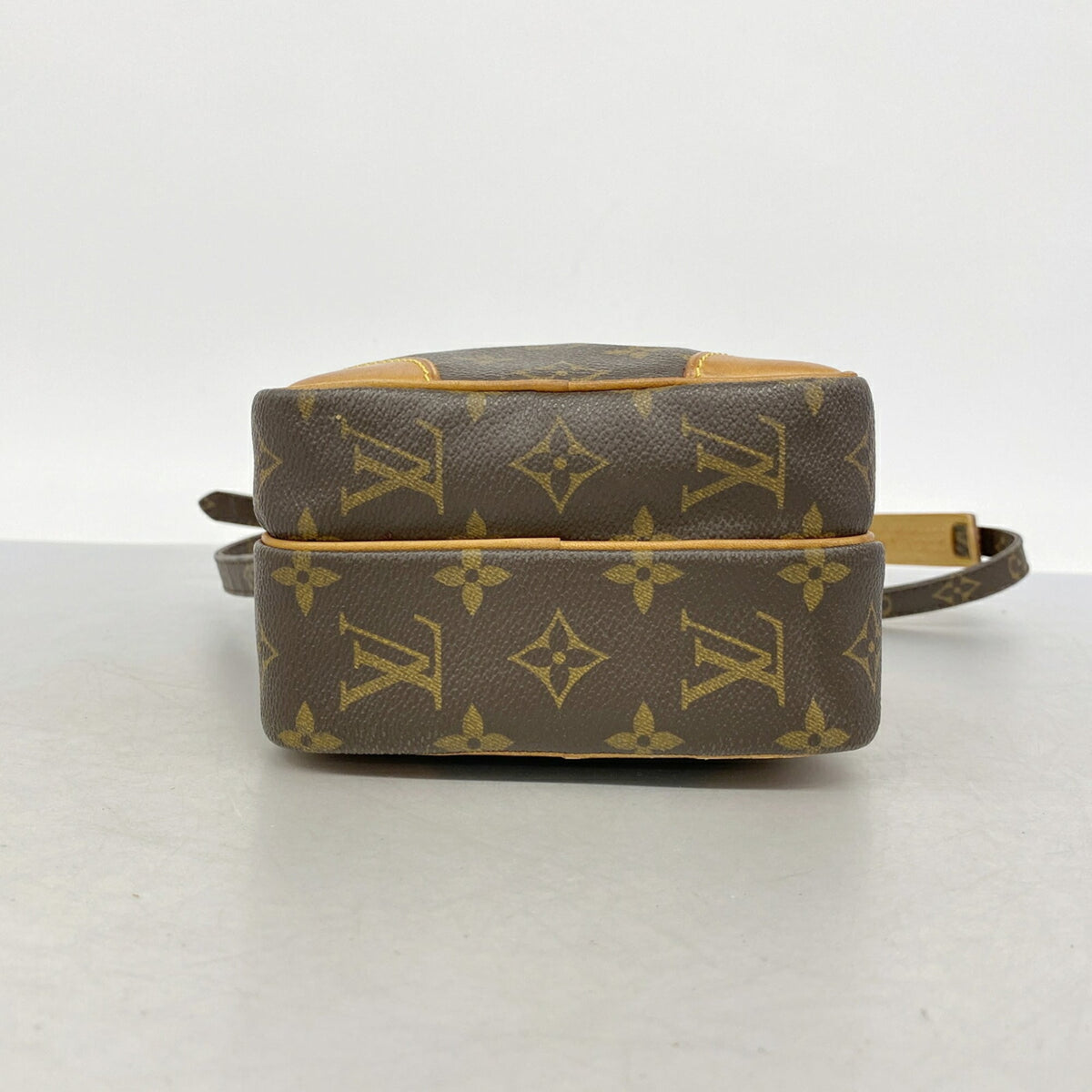 Louis Vuitton Brown Shoulder Bag (Pre-Owned)