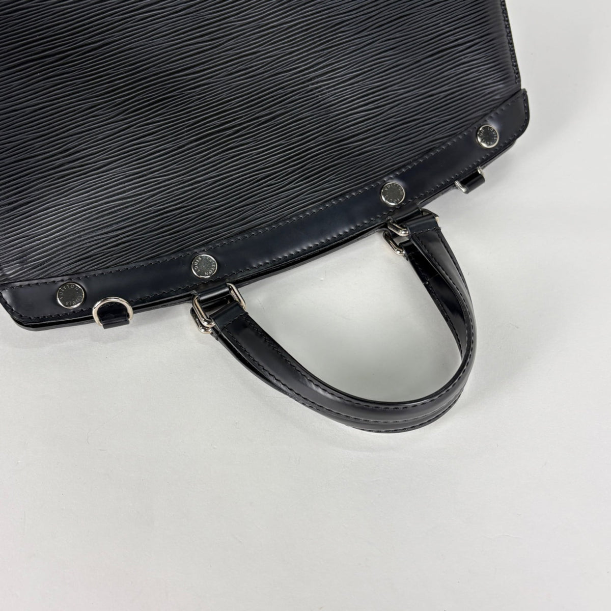 Louis Vuitton Black Noir Epi Leather Handbag (Pre-Owned)