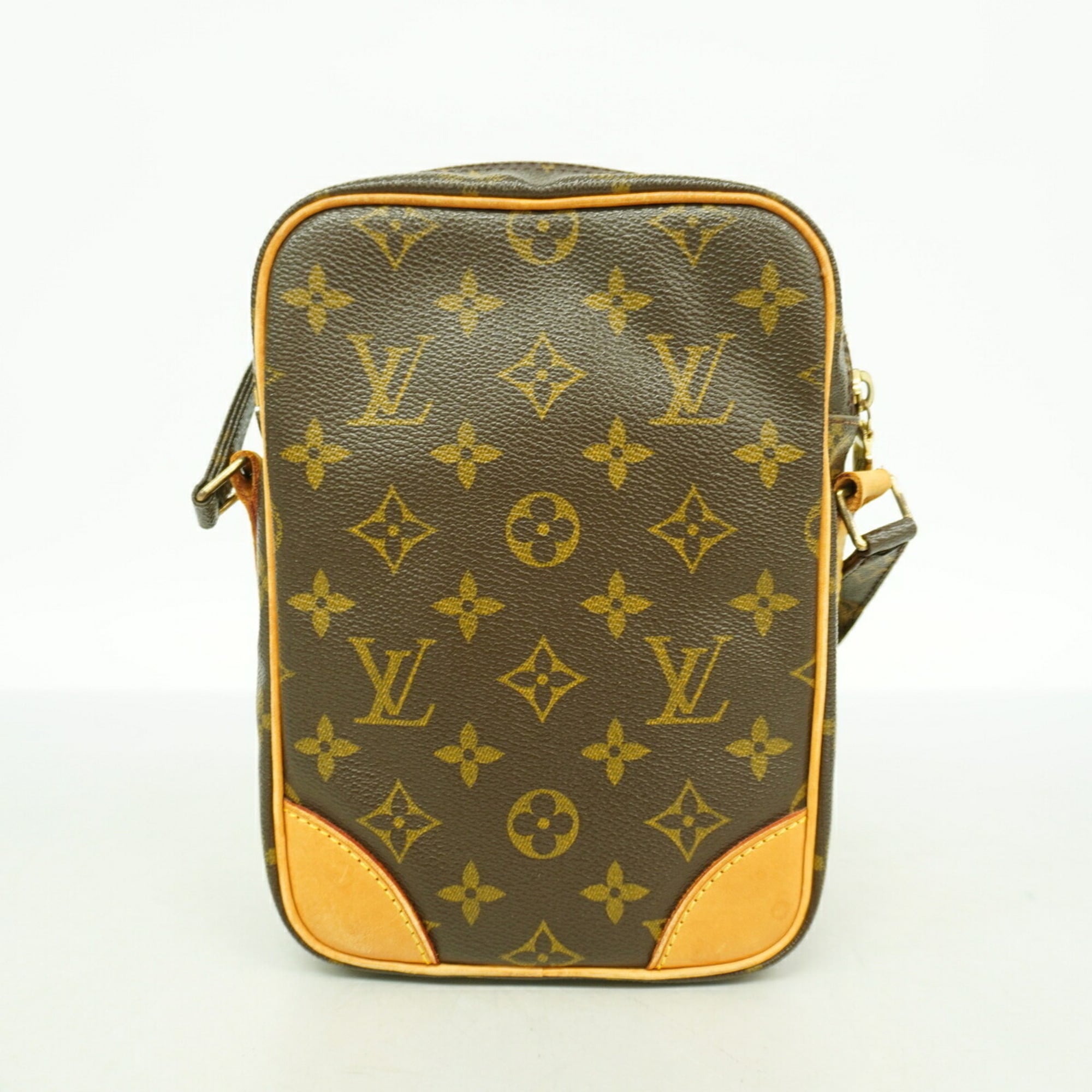Louis Vuitton Brown Shoulder Bag (Pre-Owned)