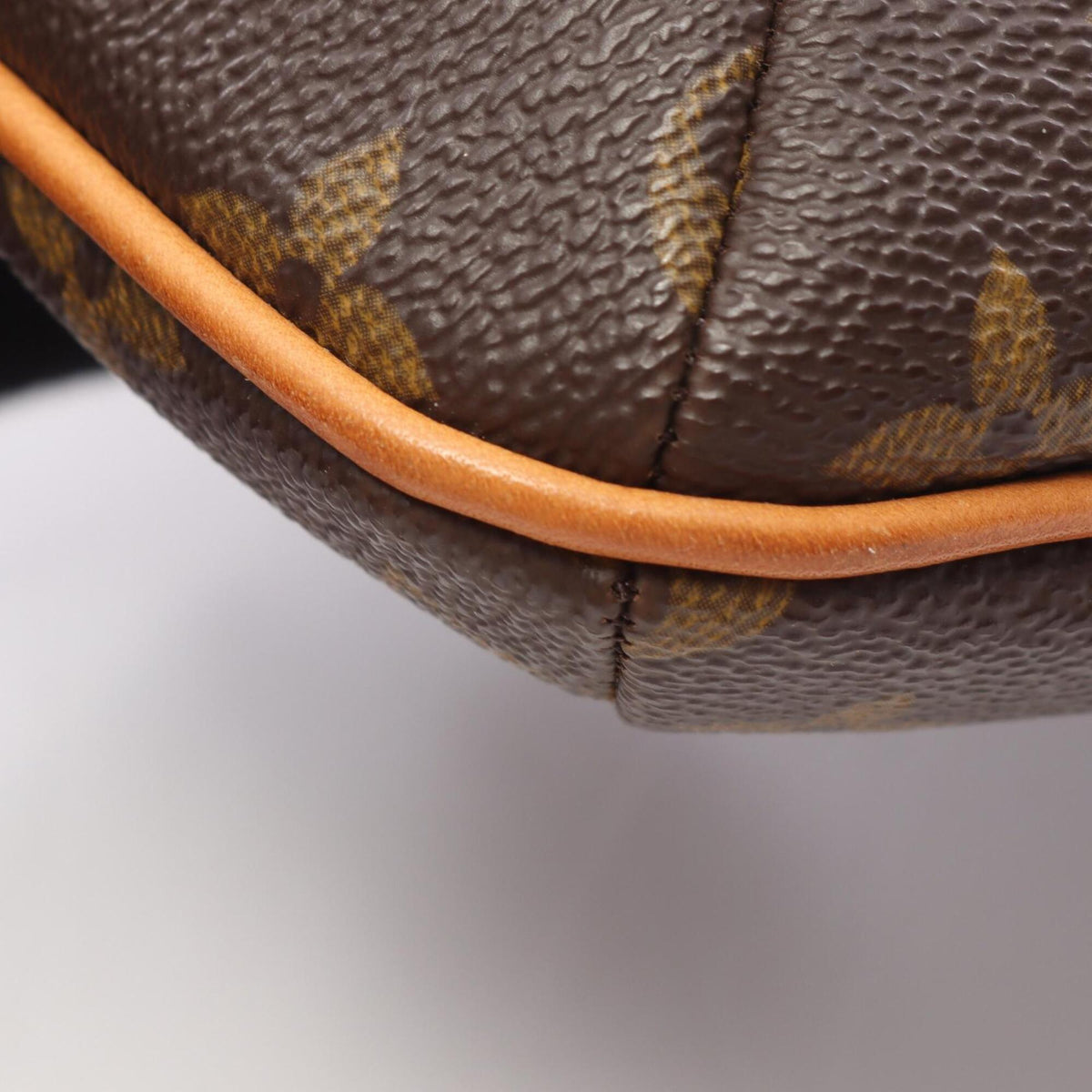 Louis Vuitton Brown Monogram Monogram Leather Handbag Shoulder Bag (Pre-Owned)