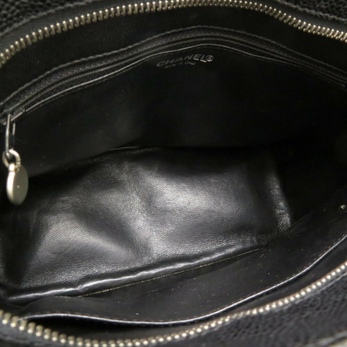 Chanel Black Grained Calfskin Tote Bag (Pre-Owned)