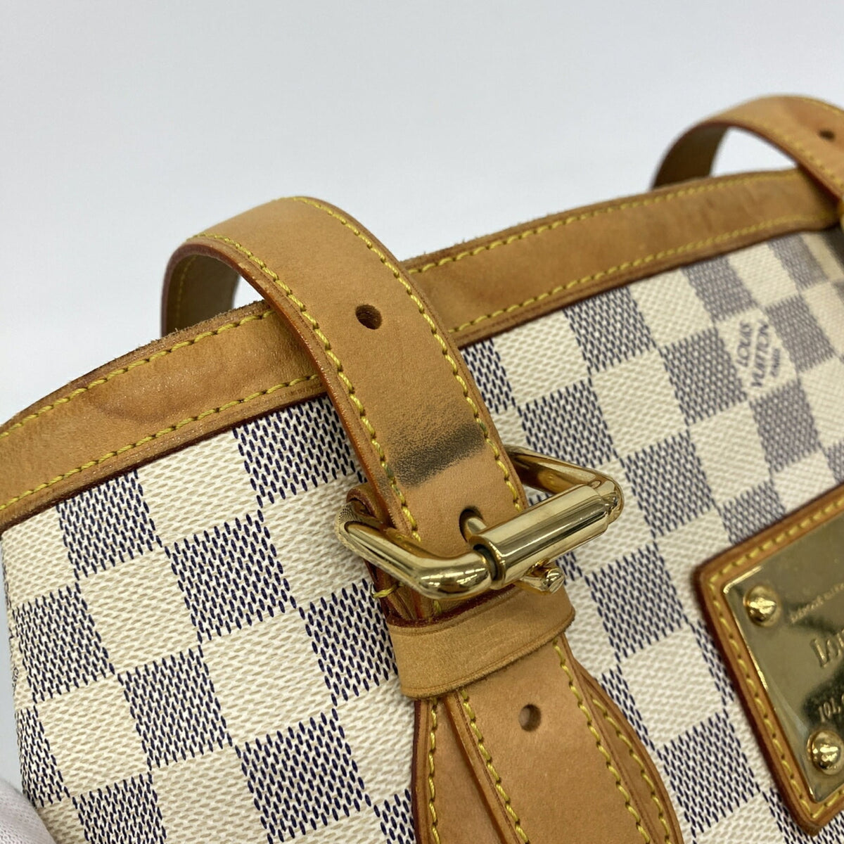 Louis Vuitton White Tote Bag (Pre-Owned)